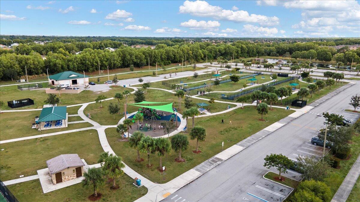 5207 NW South Lovoy Circle