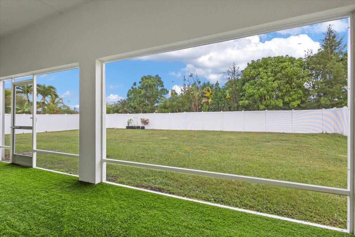 5207 NW South Lovoy Circle