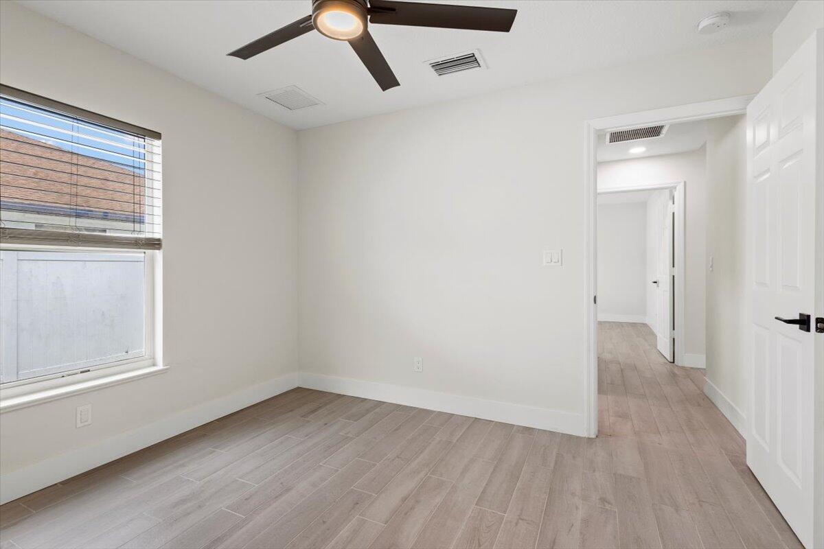 5207 NW South Lovoy Circle