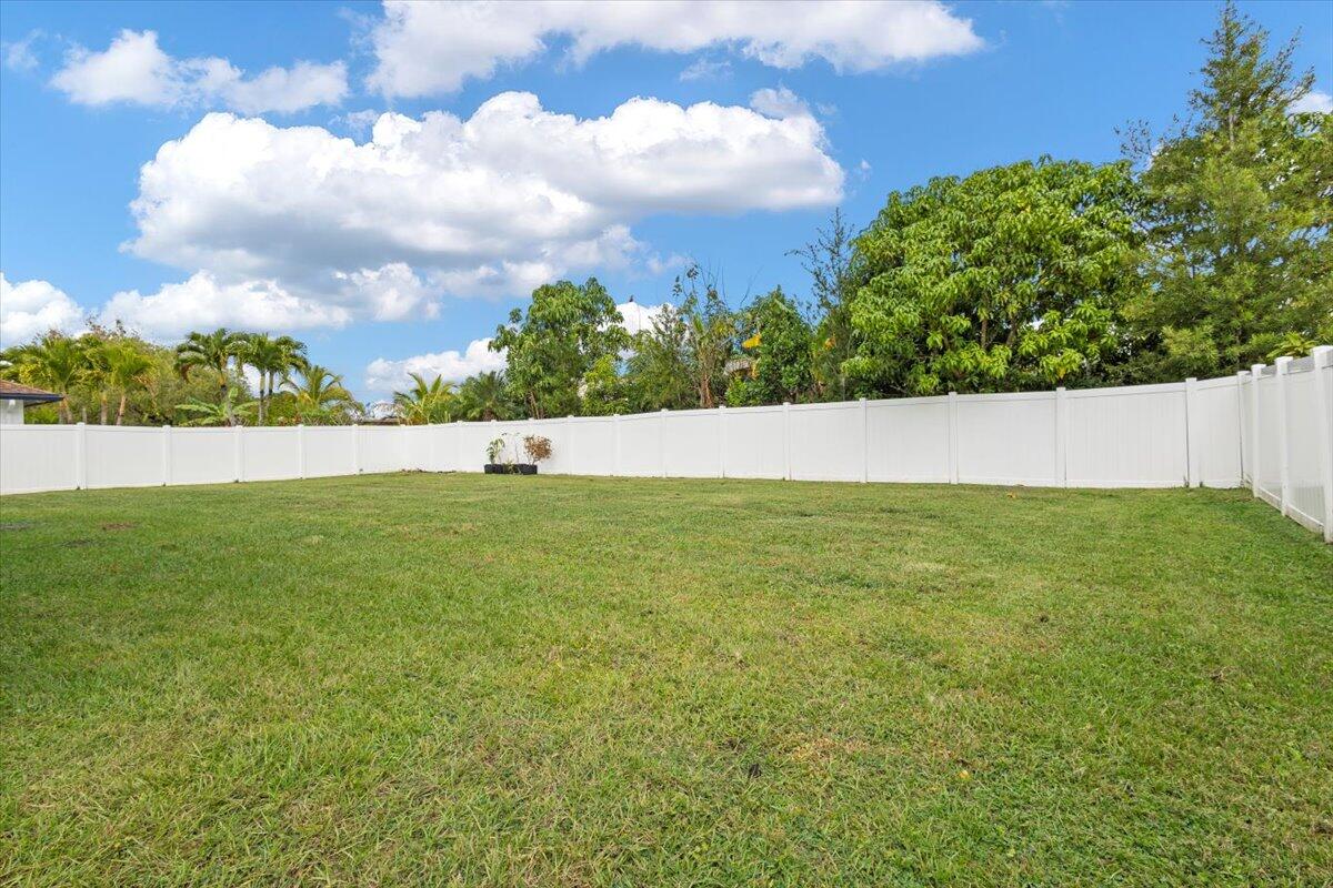 5207 NW South Lovoy Circle