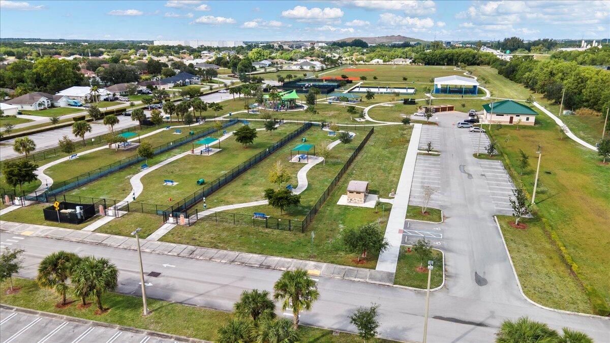 5207 NW South Lovoy Circle