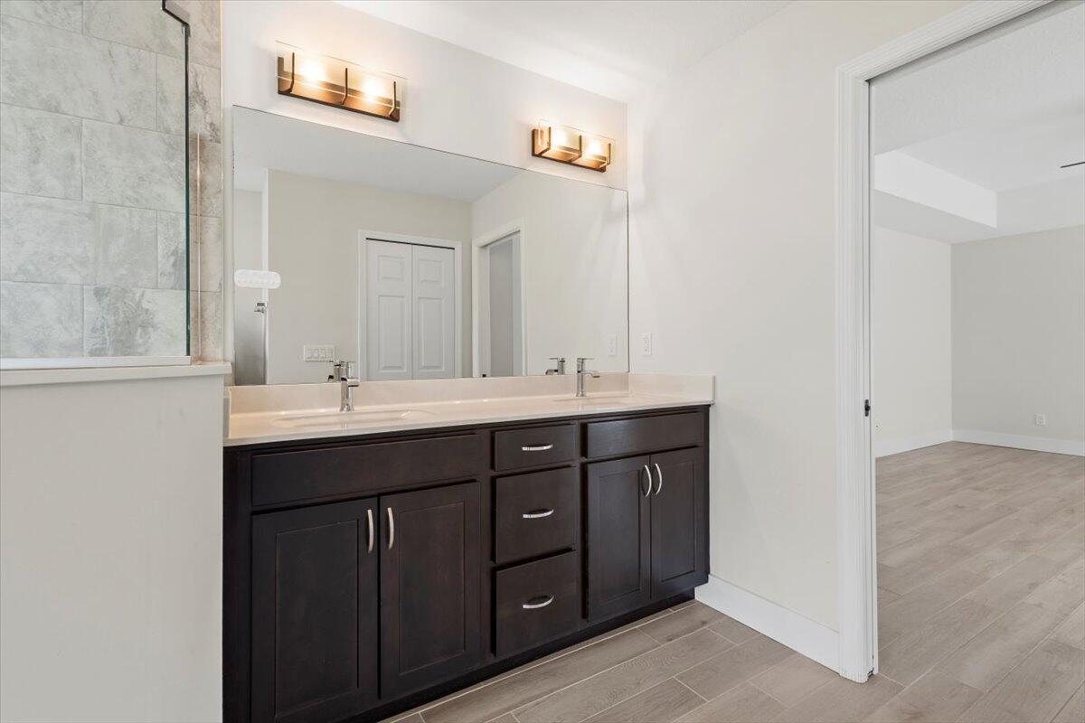 5207 NW South Lovoy Circle