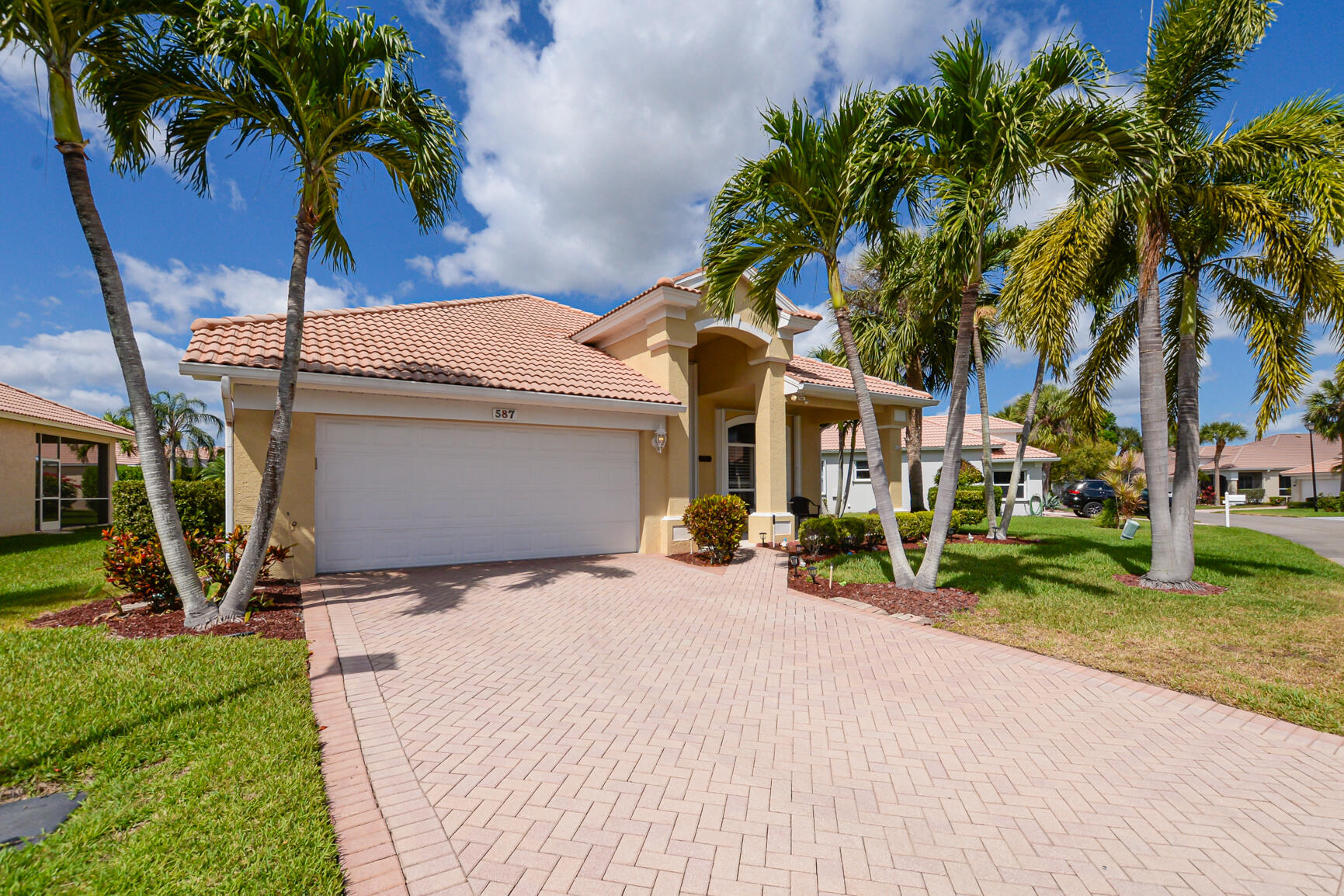 587 NW Lambrusco Drive, Port St. Lucie