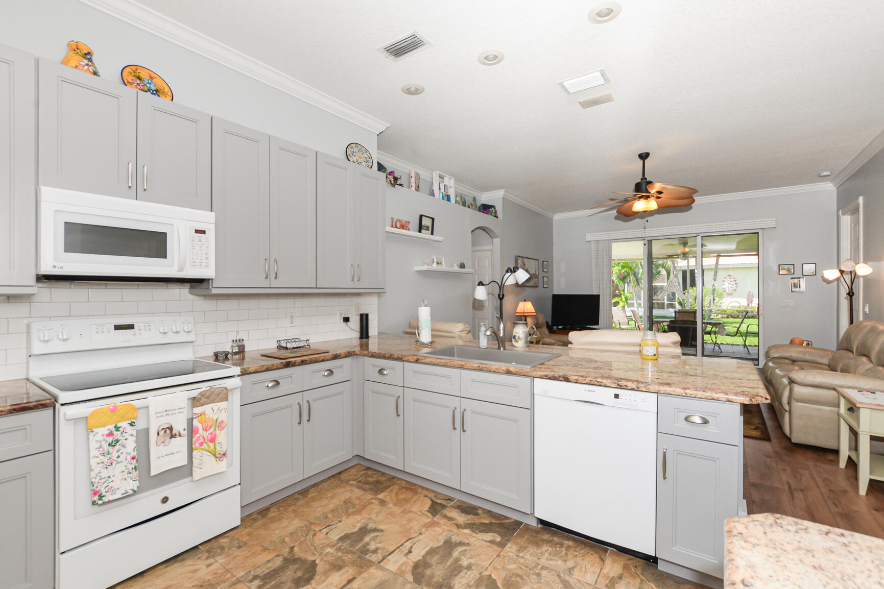 587 NW Lambrusco Drive, Port St. Lucie