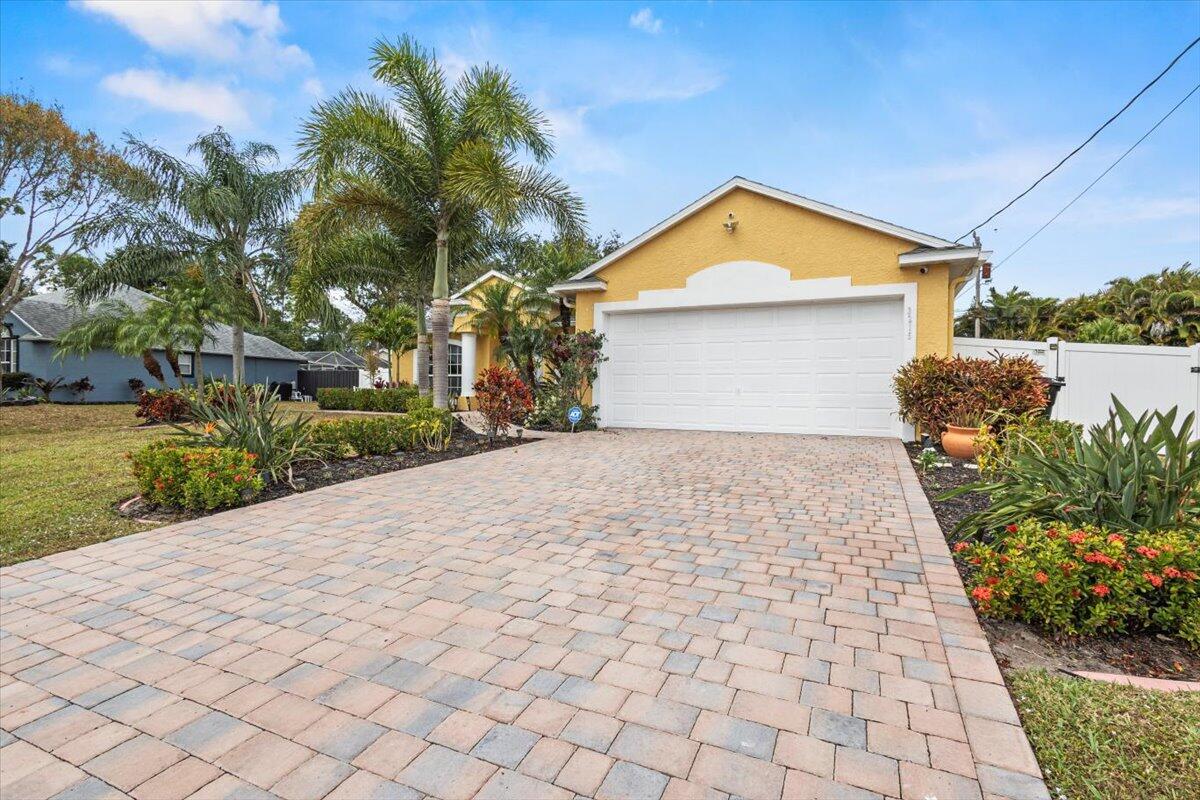 3215 SE West Snow Road, Port St. Lucie