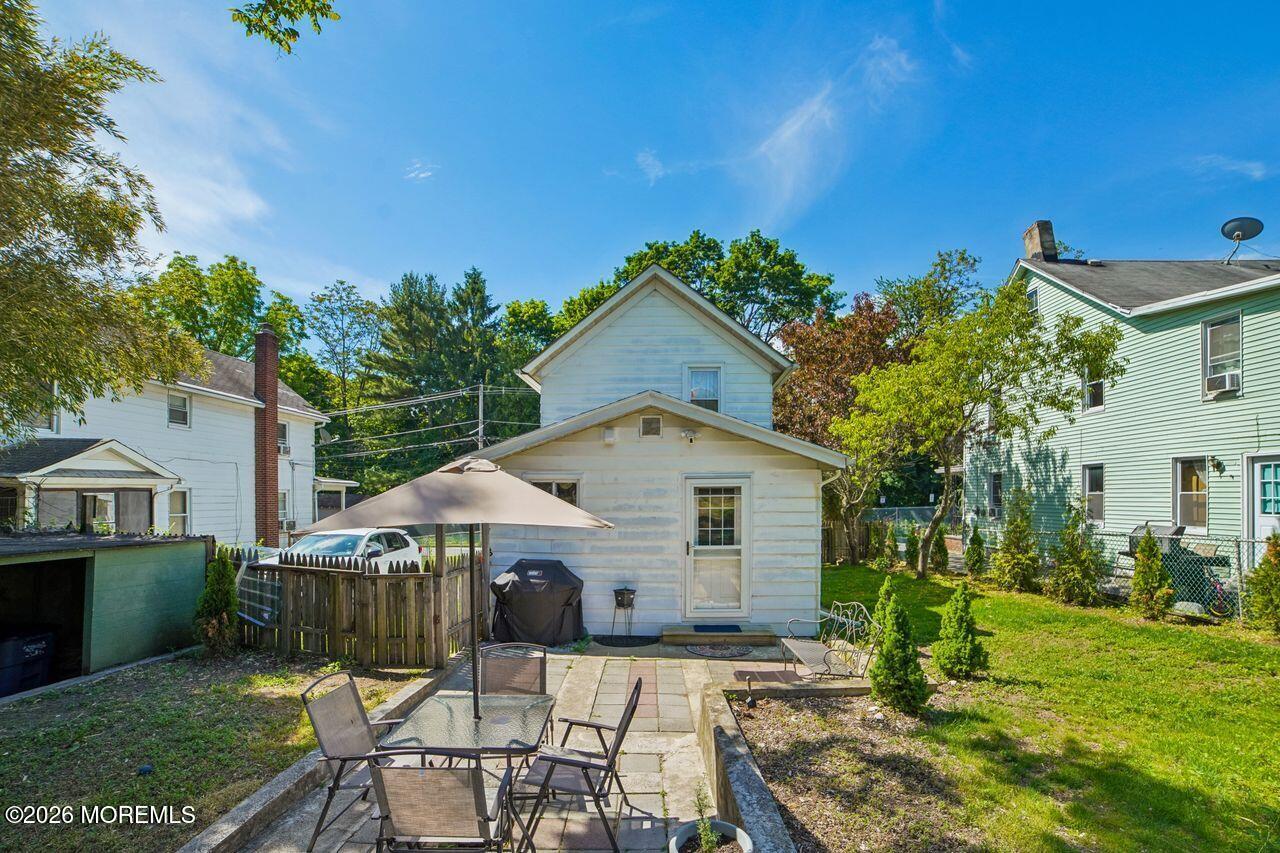 37 Stoll Street