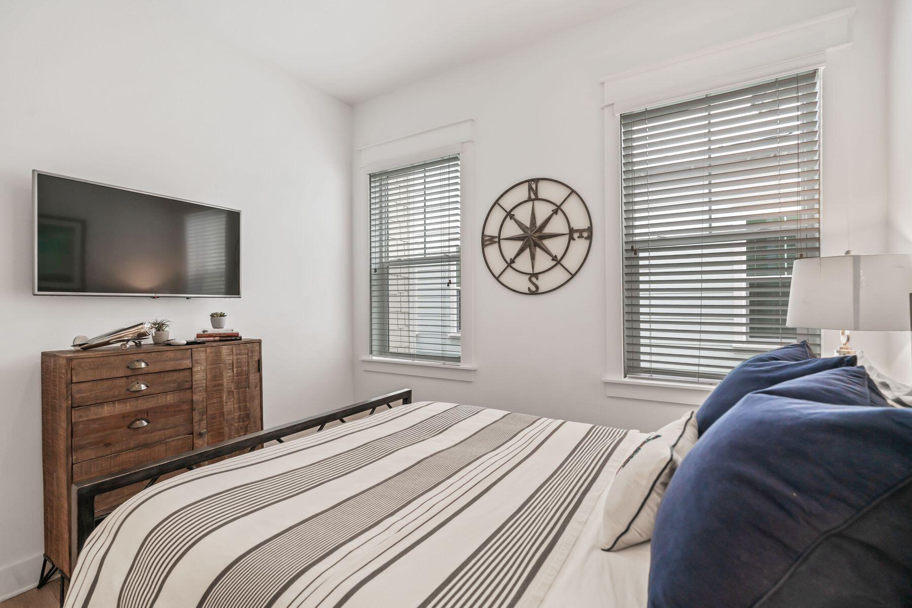 100 E Pine Lands Loop Unit: Unit B