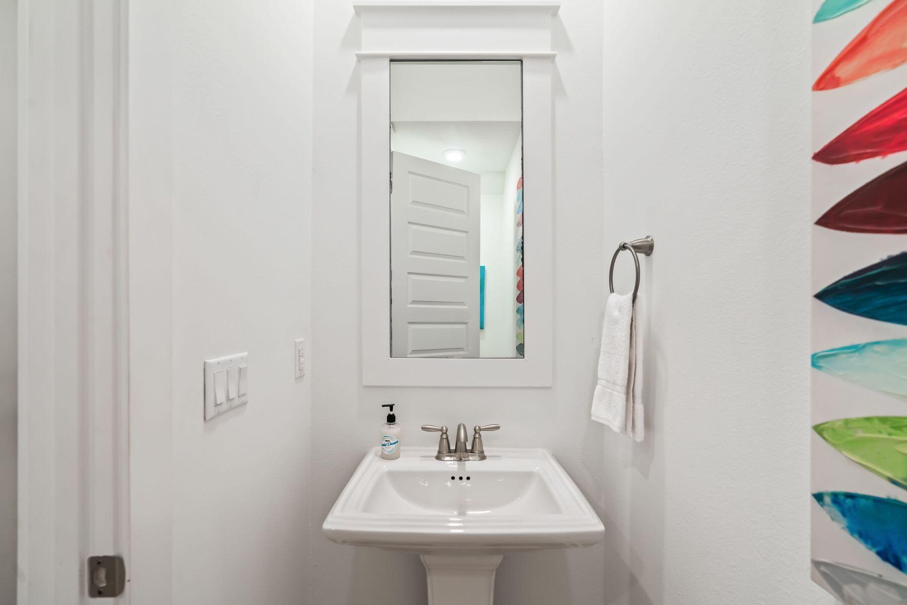 100 E Pine Lands Loop Unit: Unit B