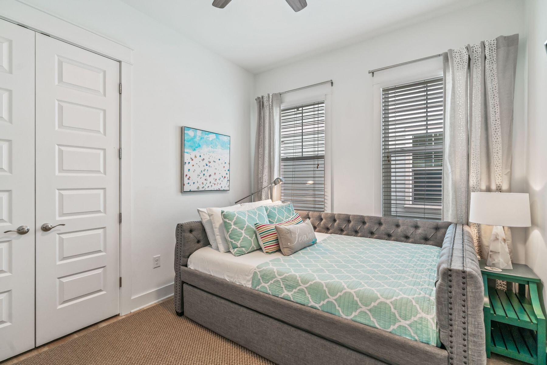 100 E Pine Lands Loop Unit: Unit B