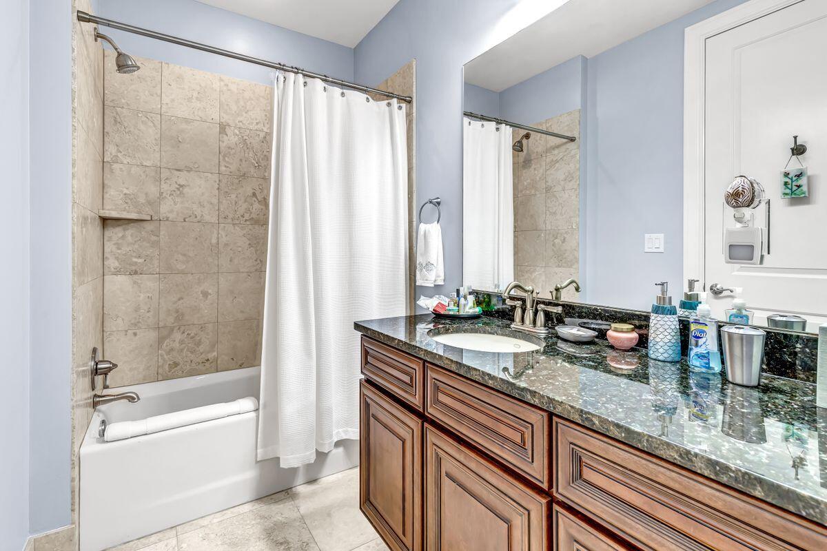 1363 W County Highway 30A Unit: 3113