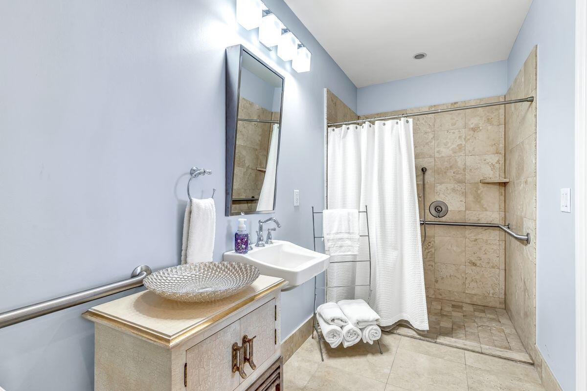 1363 W County Highway 30A Unit: 3113