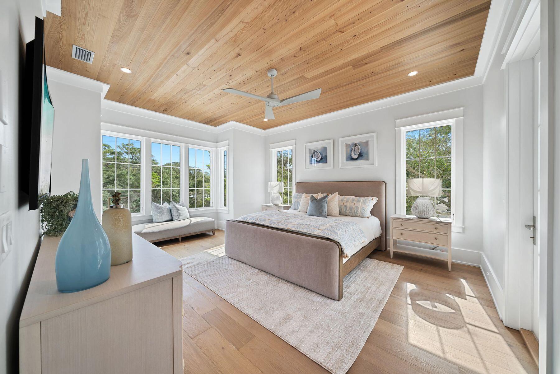 2900 S County Hwy 395