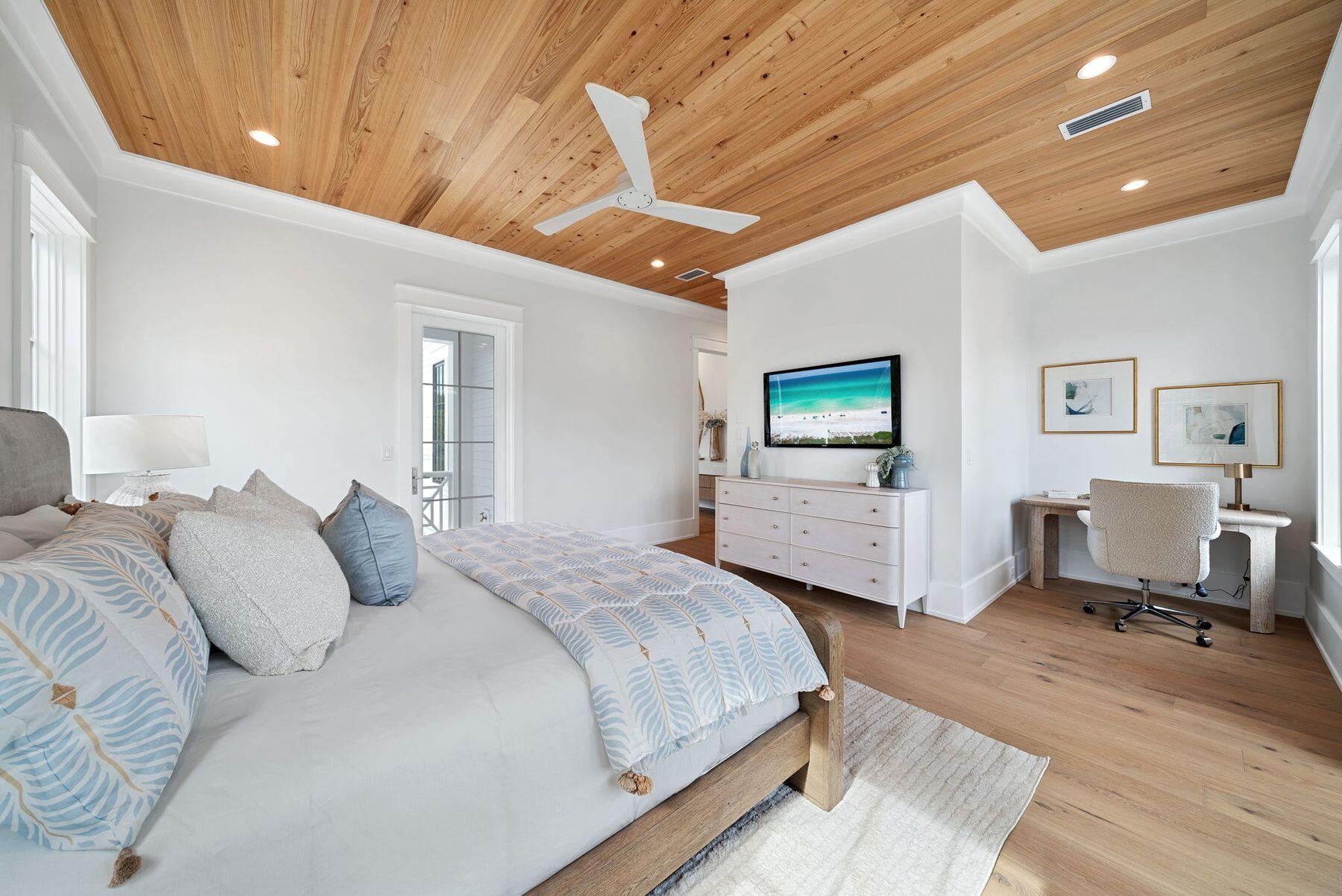 2900 S County Highway 395