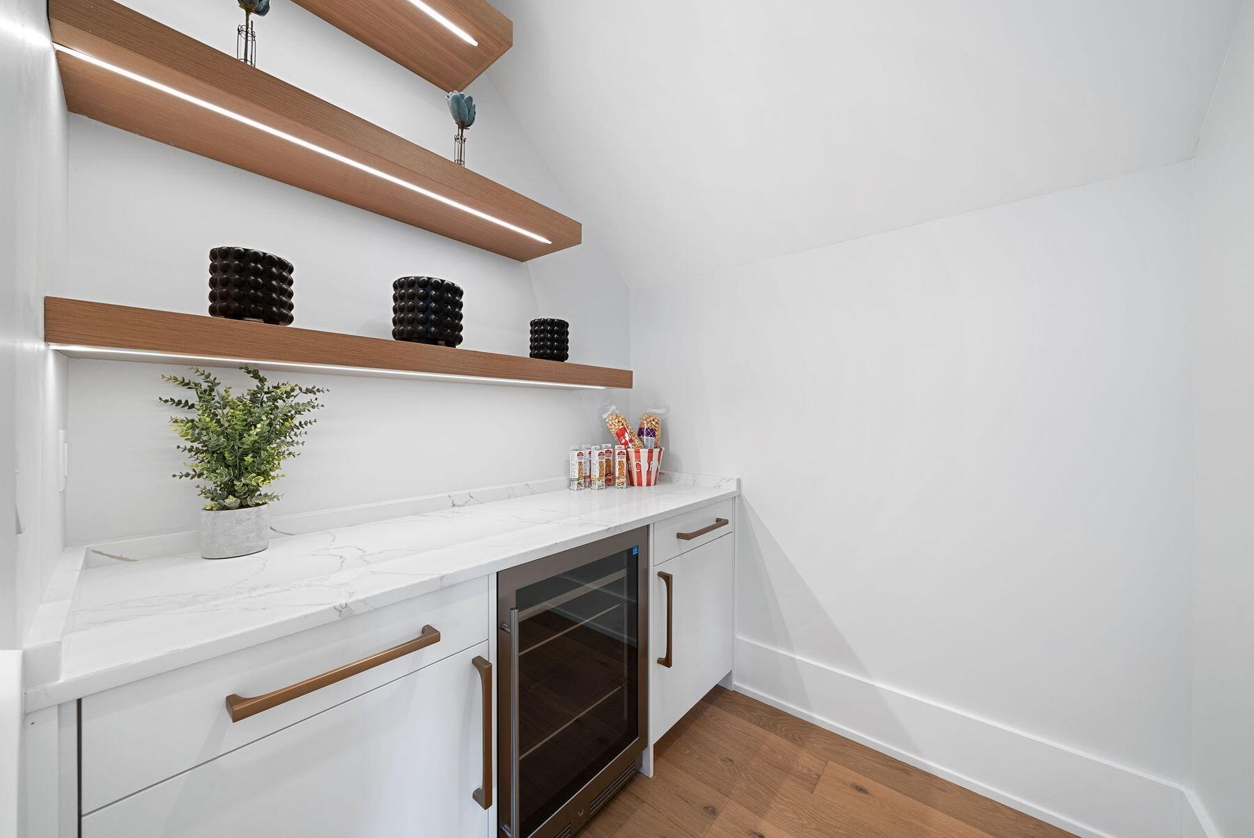 2900 S County Highway 395