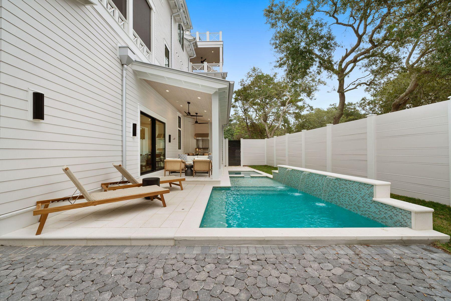 2900 S County Highway 395