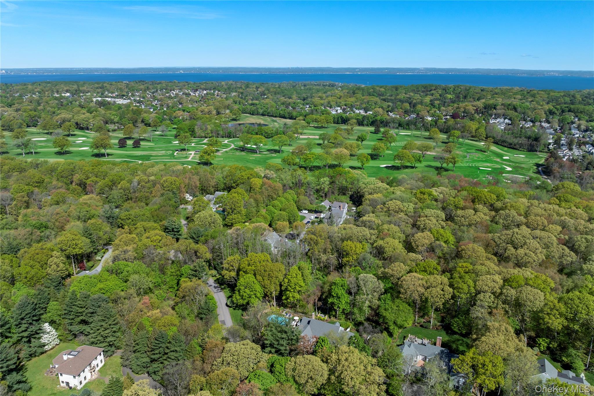 18 Matinecock Farms Road