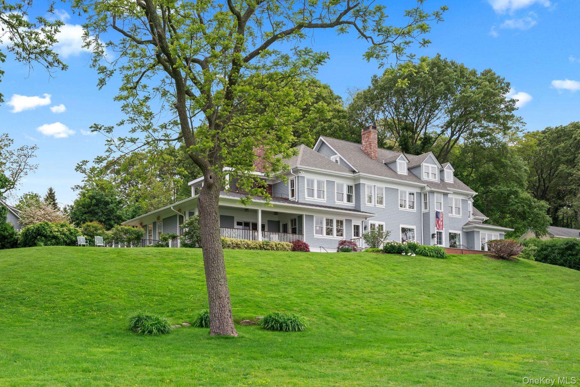 998 West Shore Road