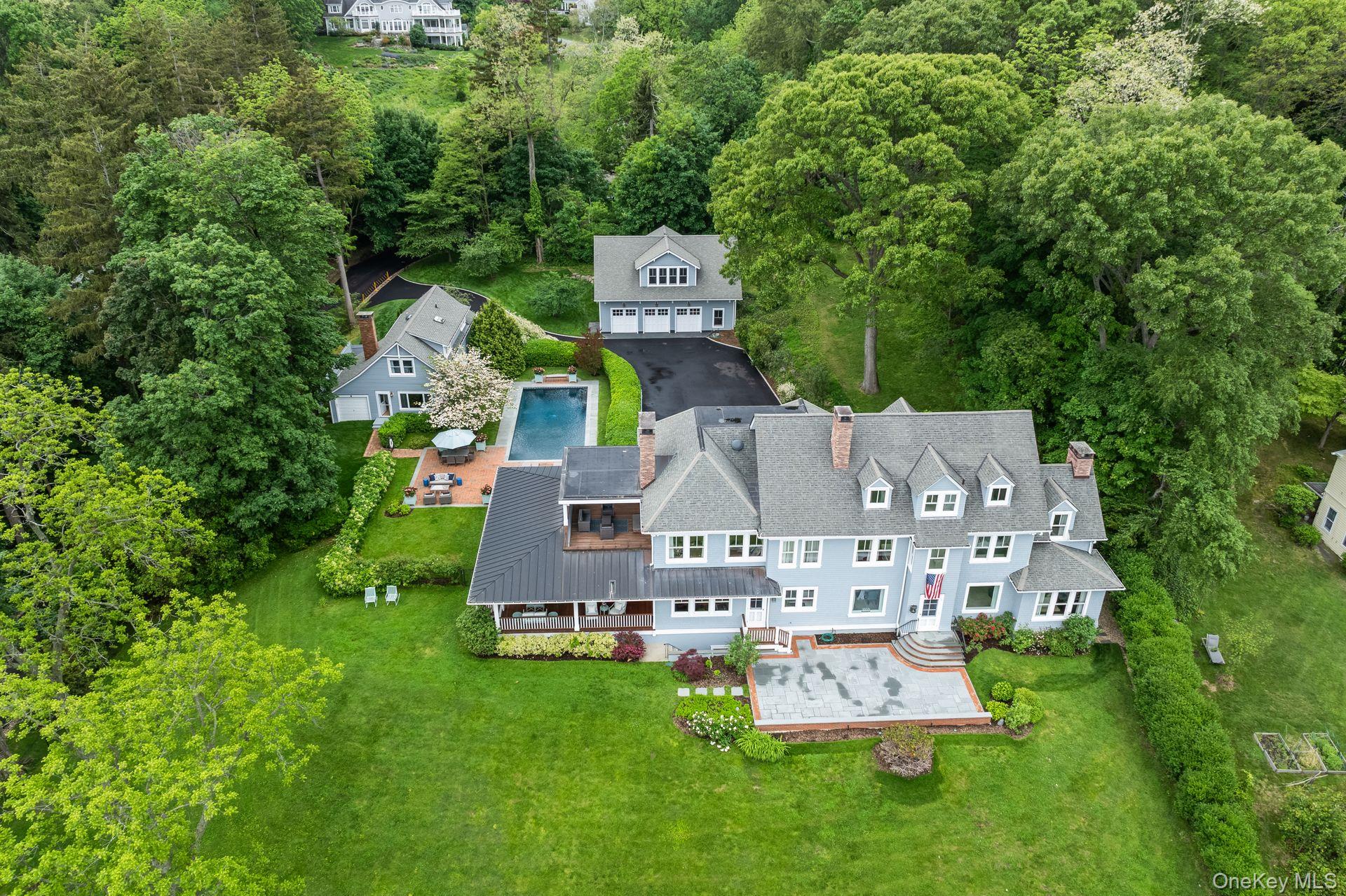 998 West Shore Road