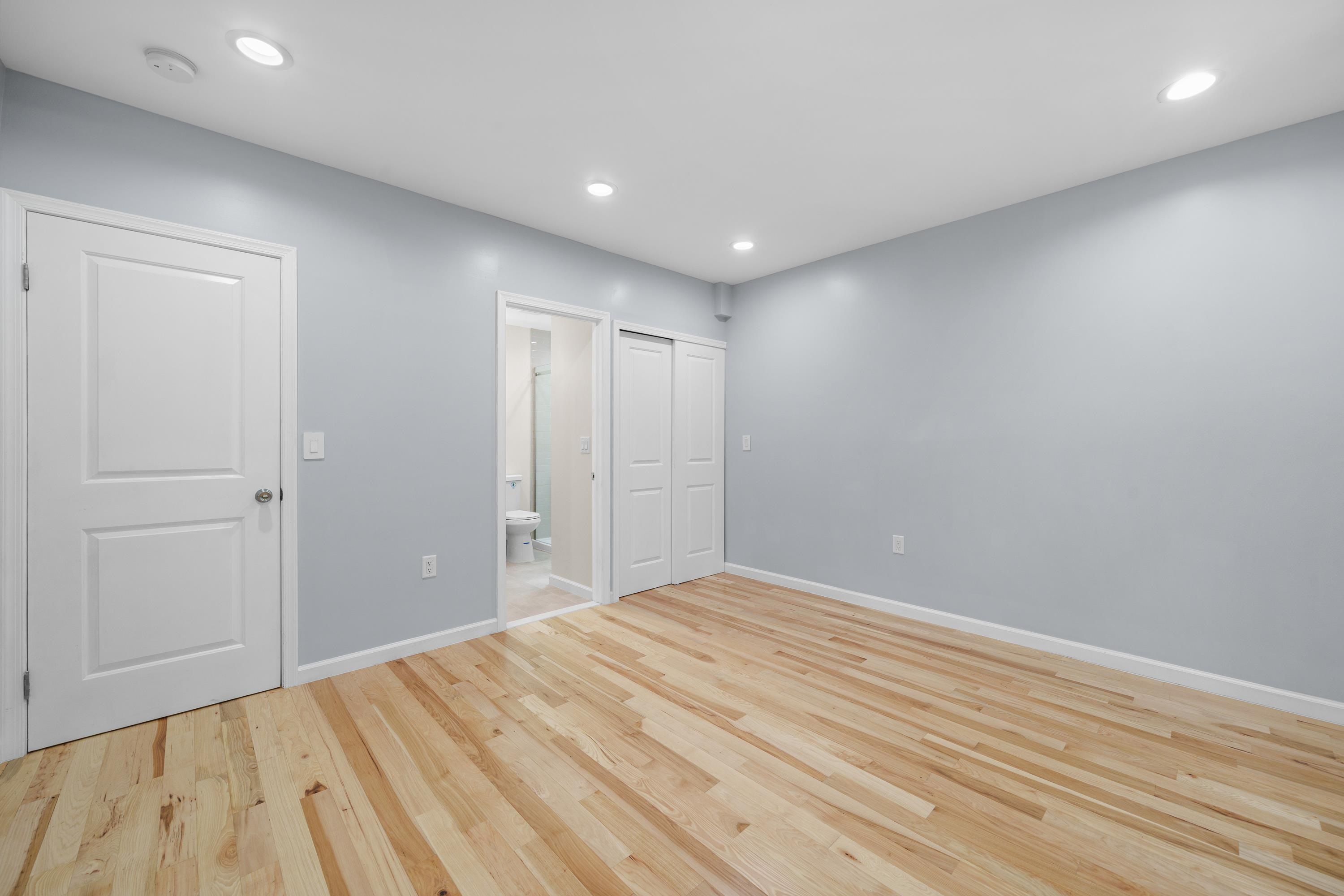 376 FORREST ST Unit: 1