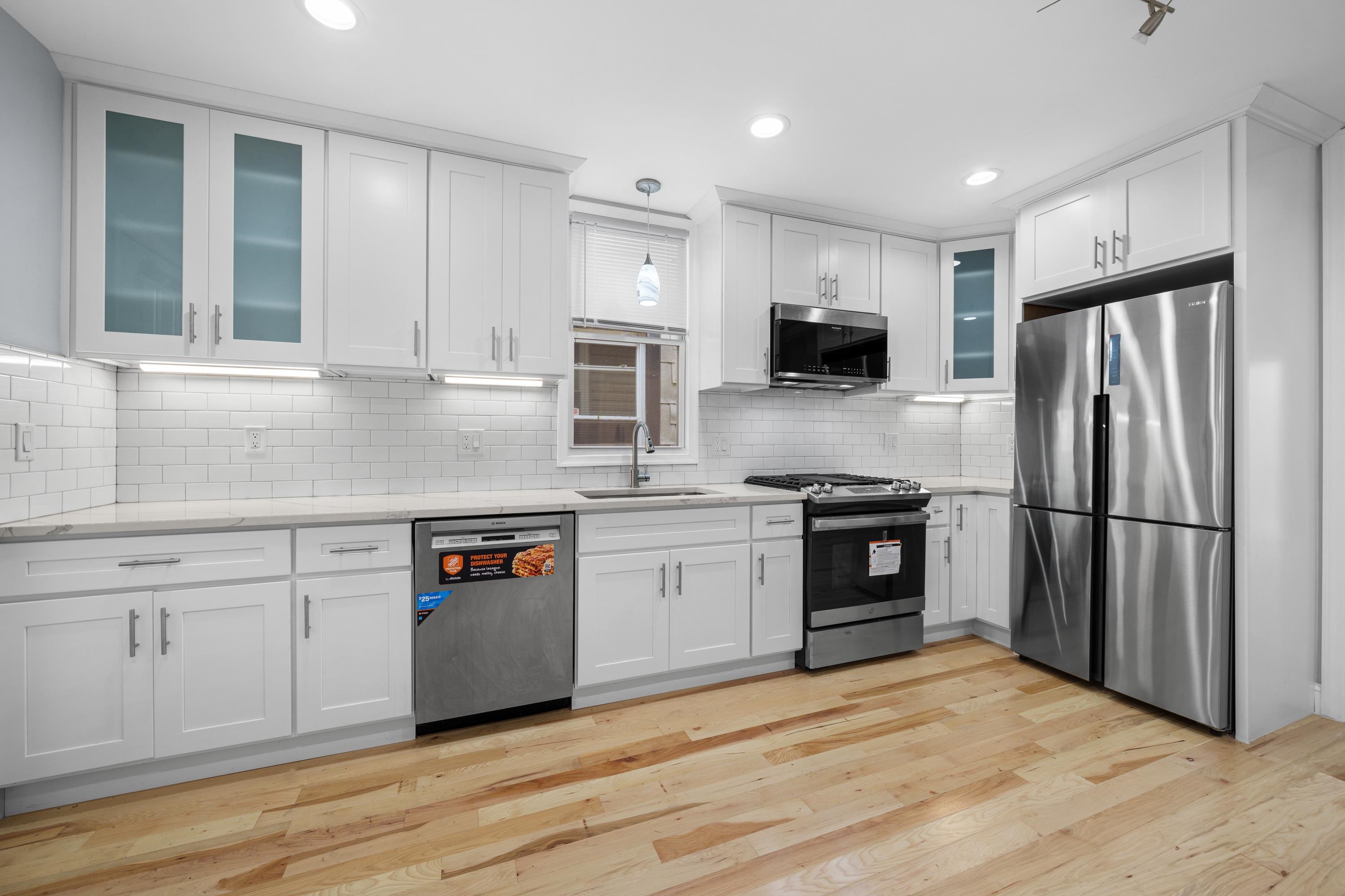 376 FORREST ST Unit: 1