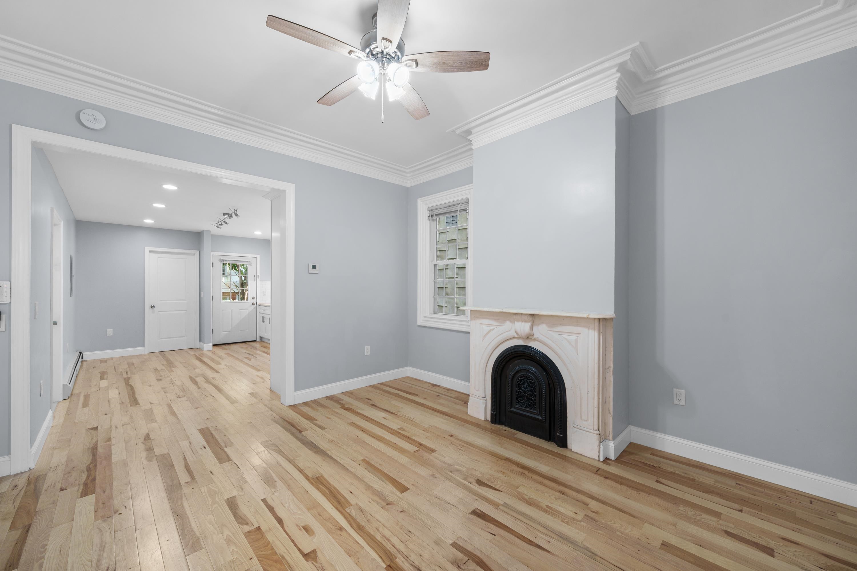376 FORREST ST Unit: 1