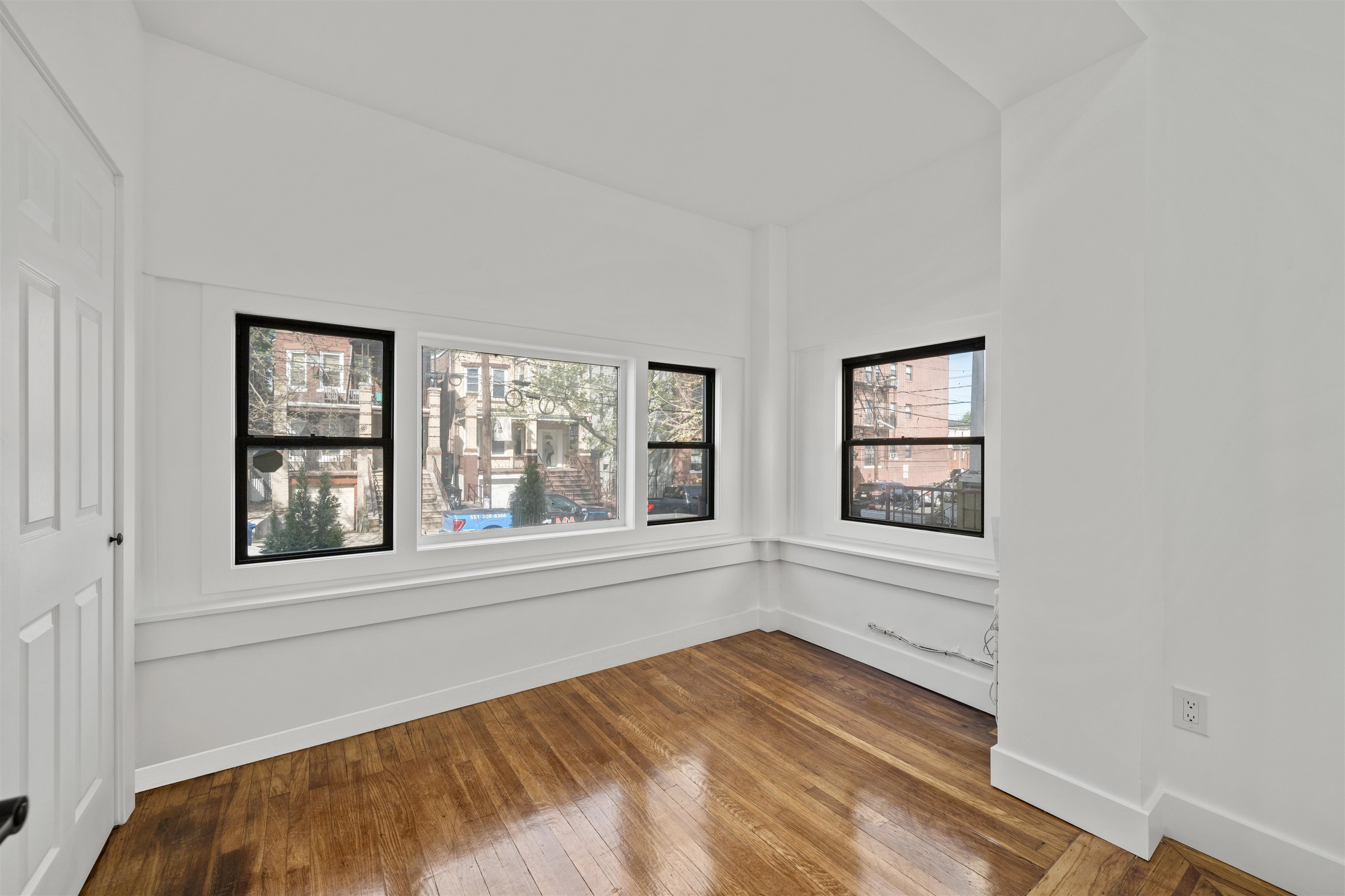 257 DWIGHT ST Unit: 1