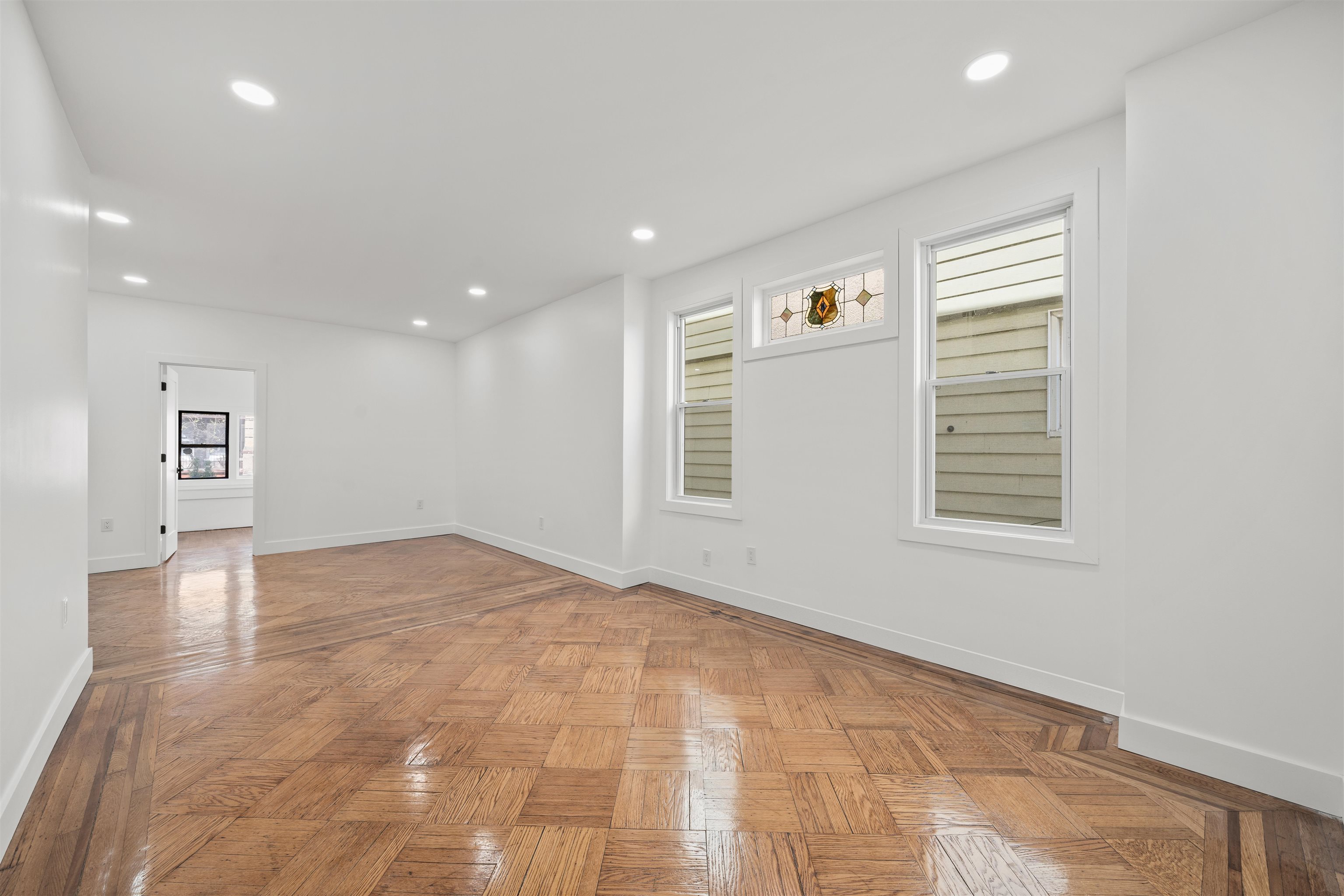 257 DWIGHT ST Unit: 1