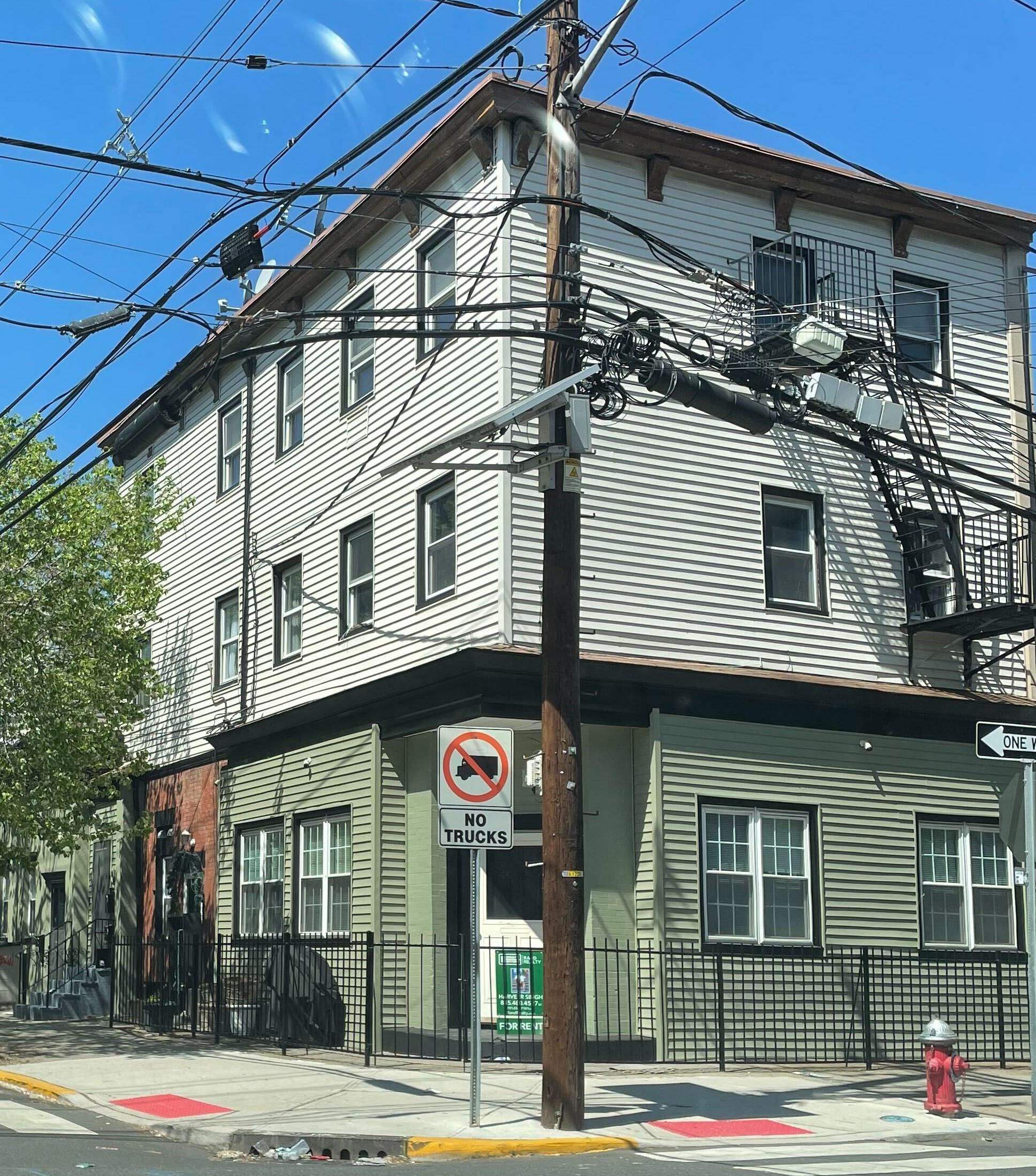 119 BRUNSWICK ST Unit: 2