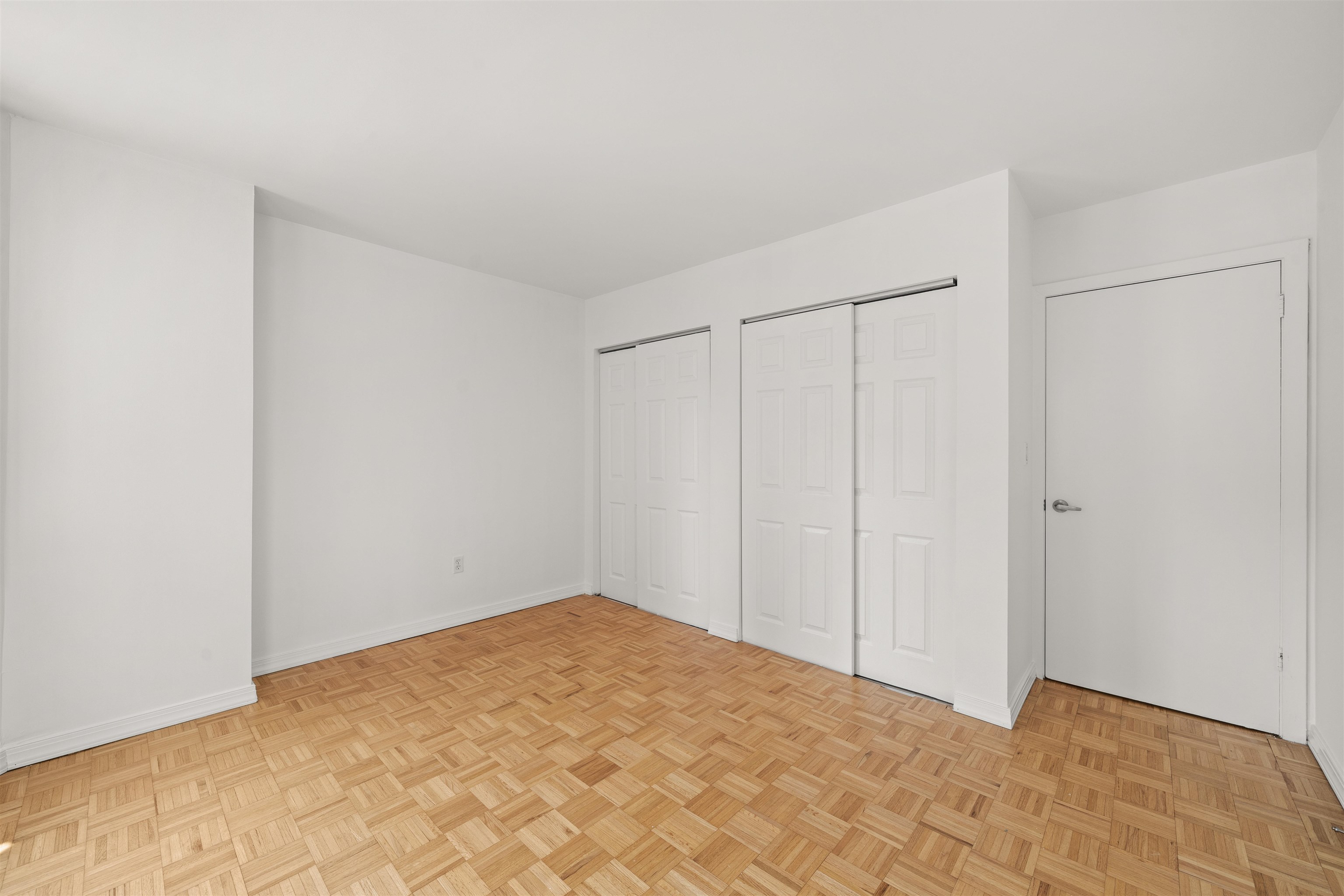 242 BARROW ST Unit: 2D