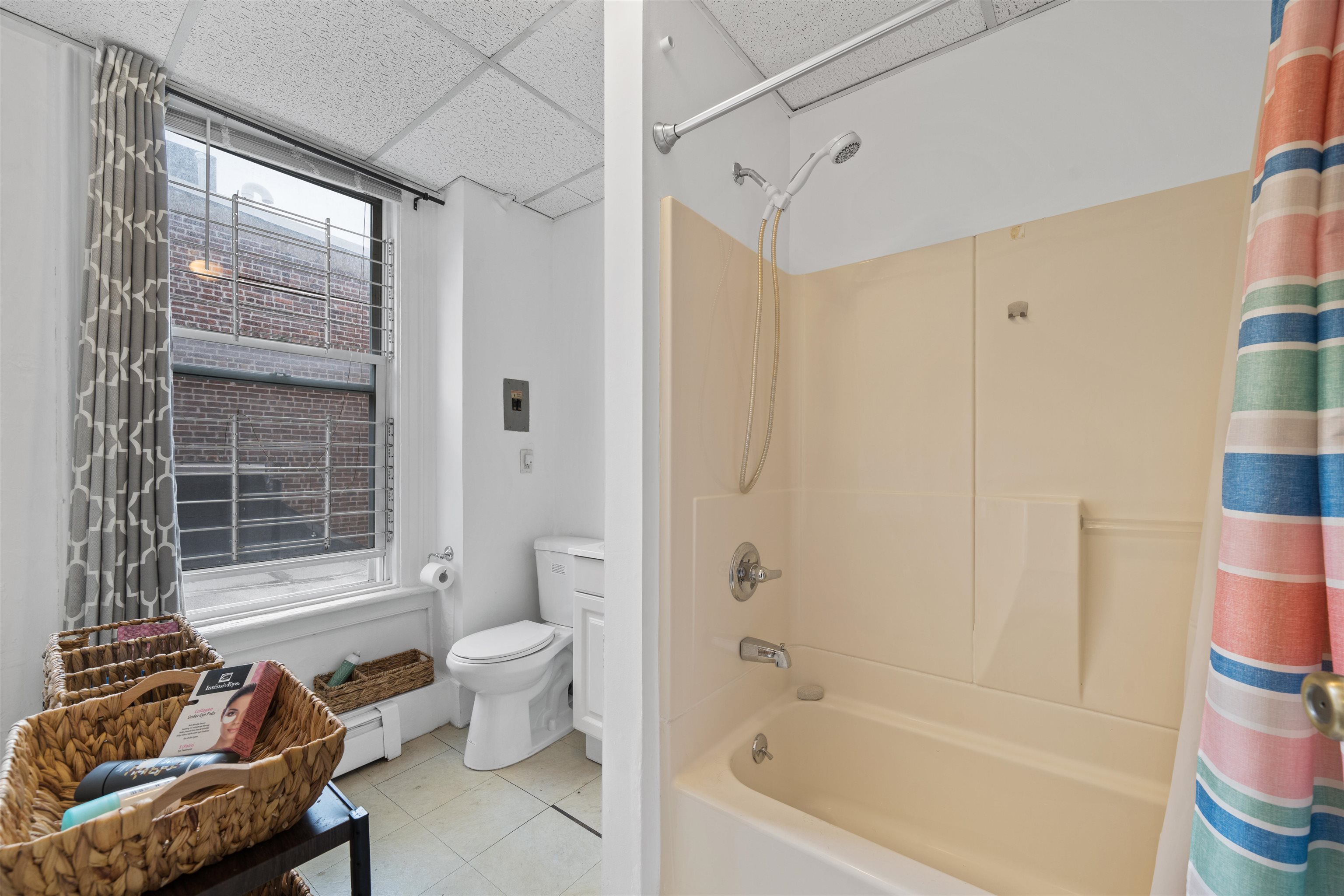 138 WAYNE ST Unit: 2