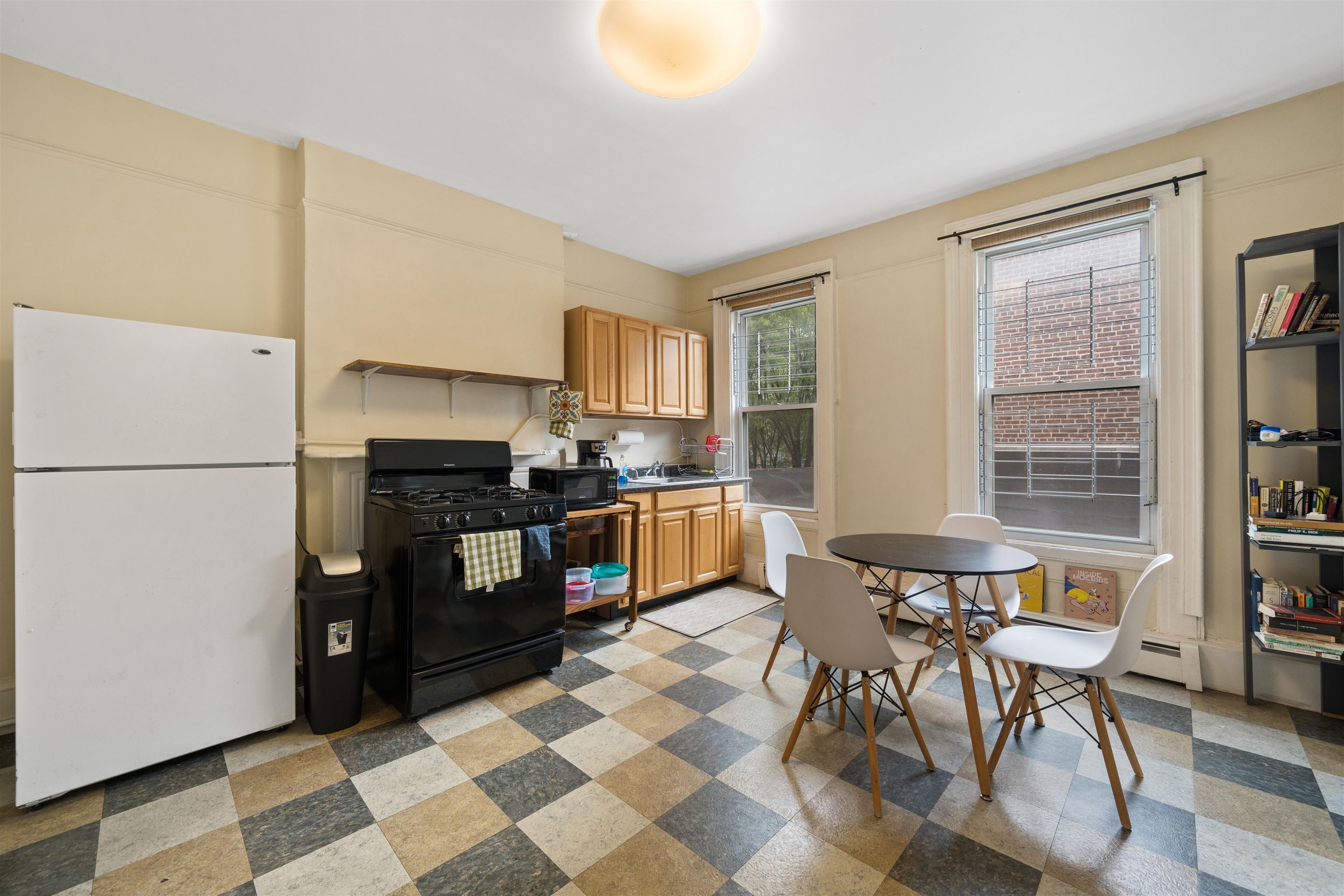 138 WAYNE ST Unit: 2