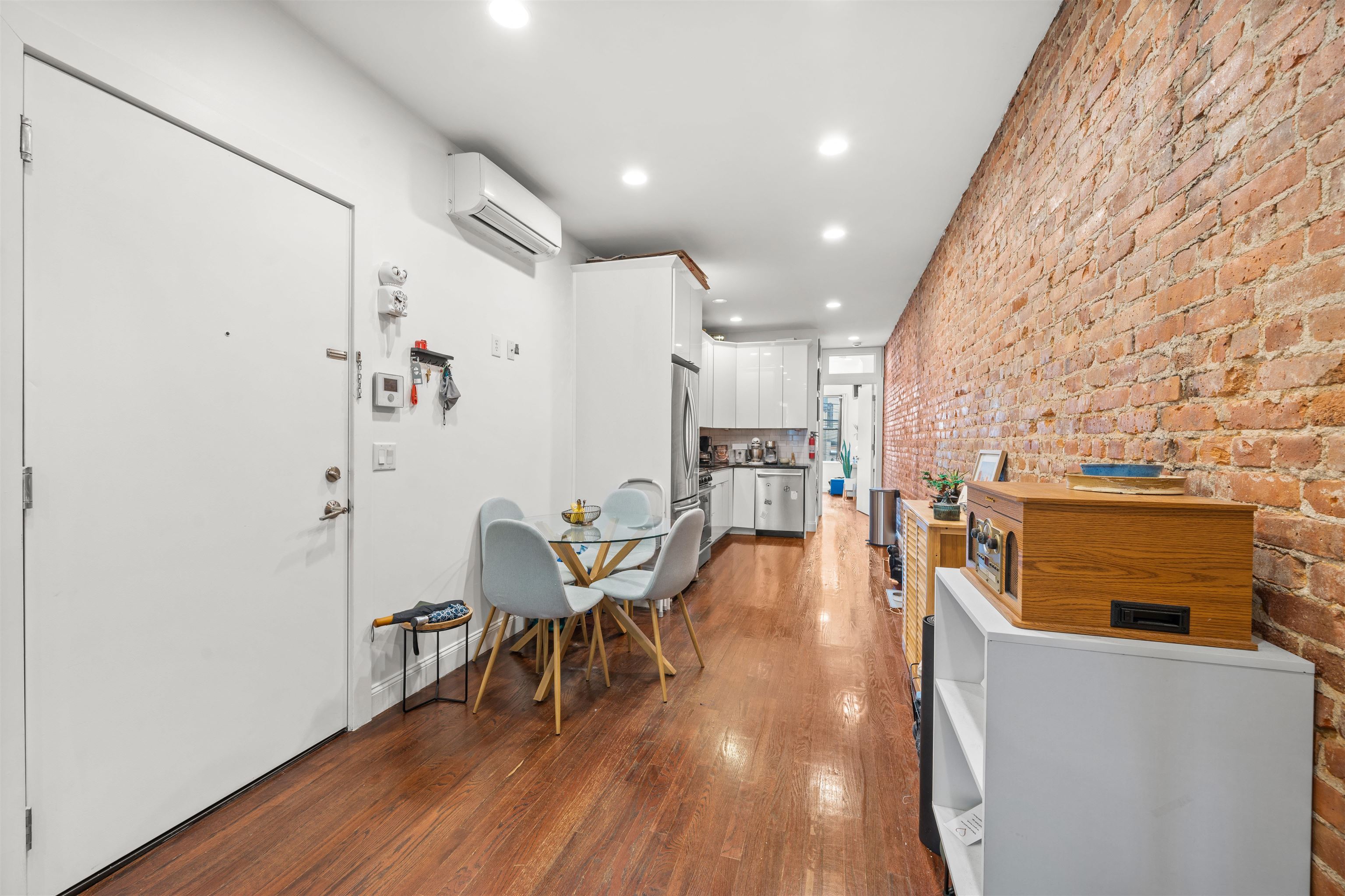 342 7TH ST Unit: 2L