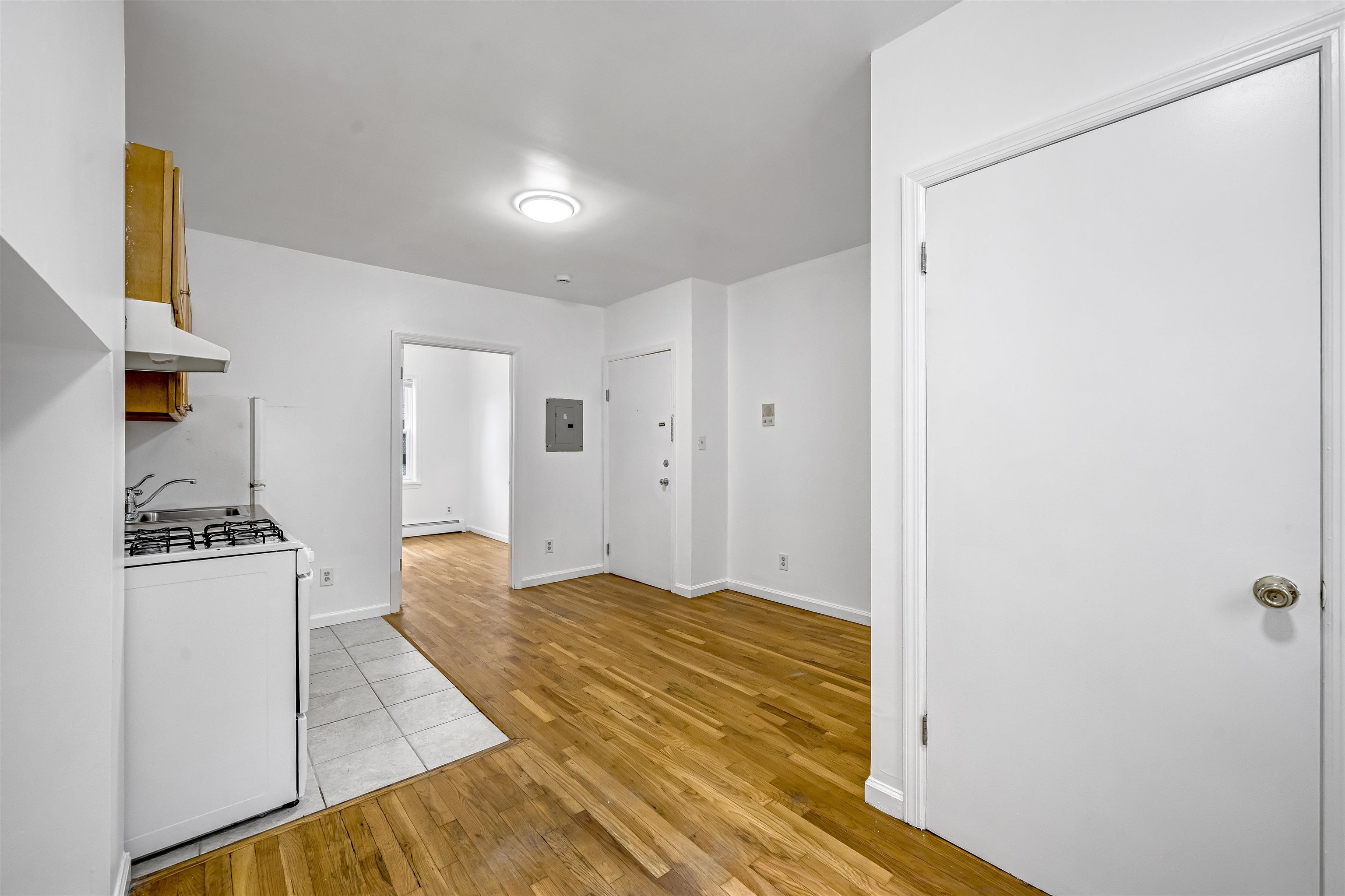 18 MERCER ST Unit: 1
