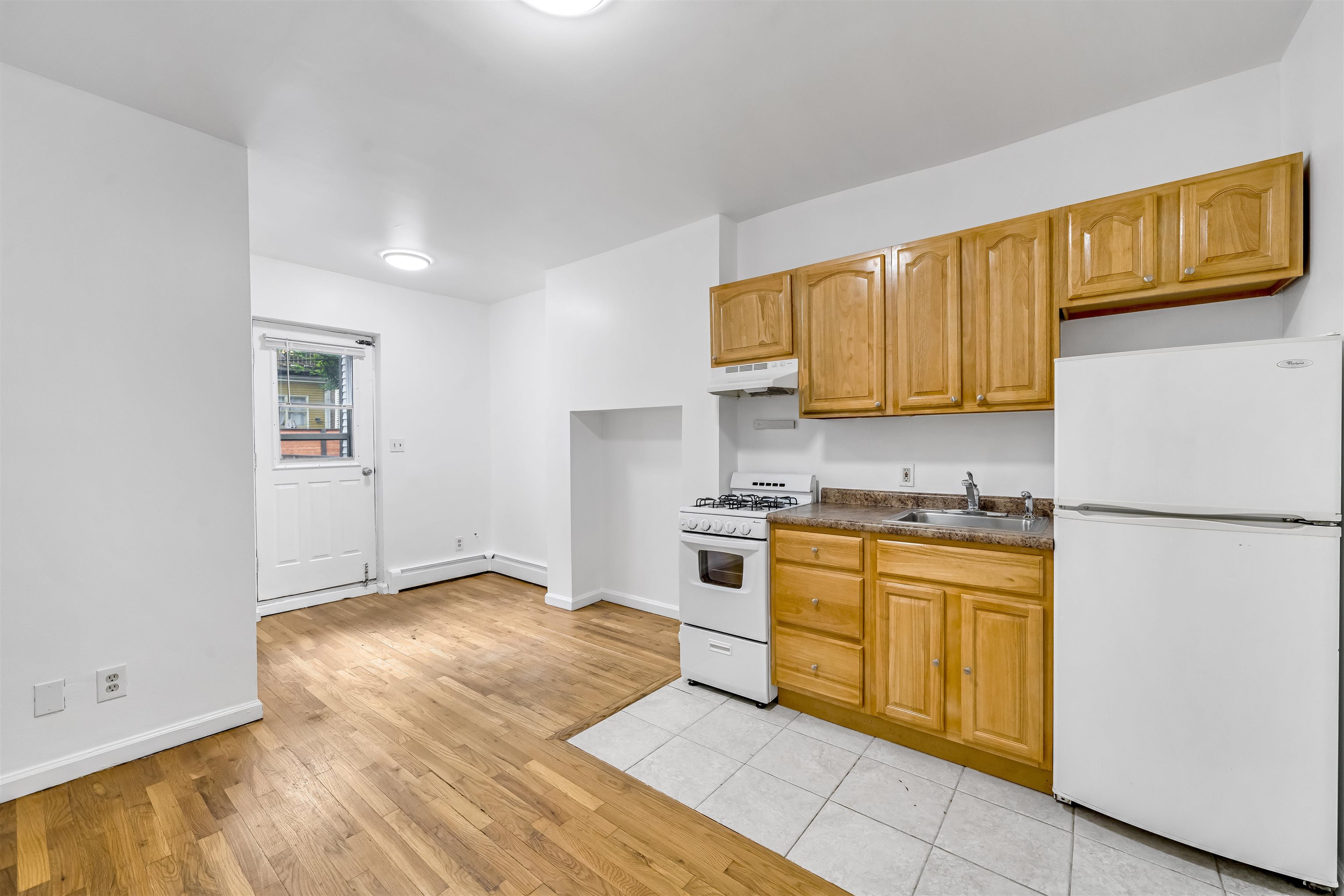 18 MERCER ST Unit: 1