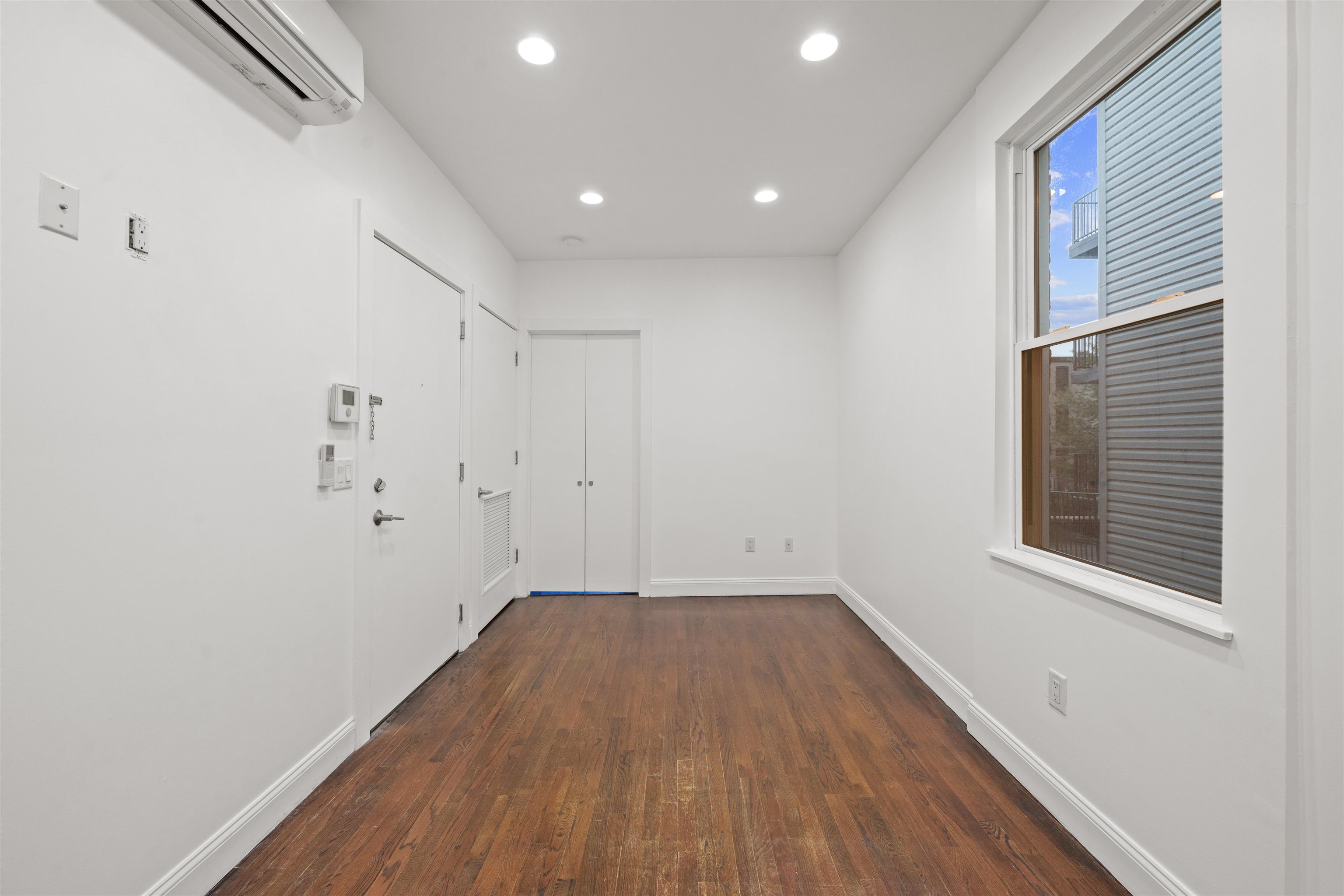342 7TH ST Unit: 2R
