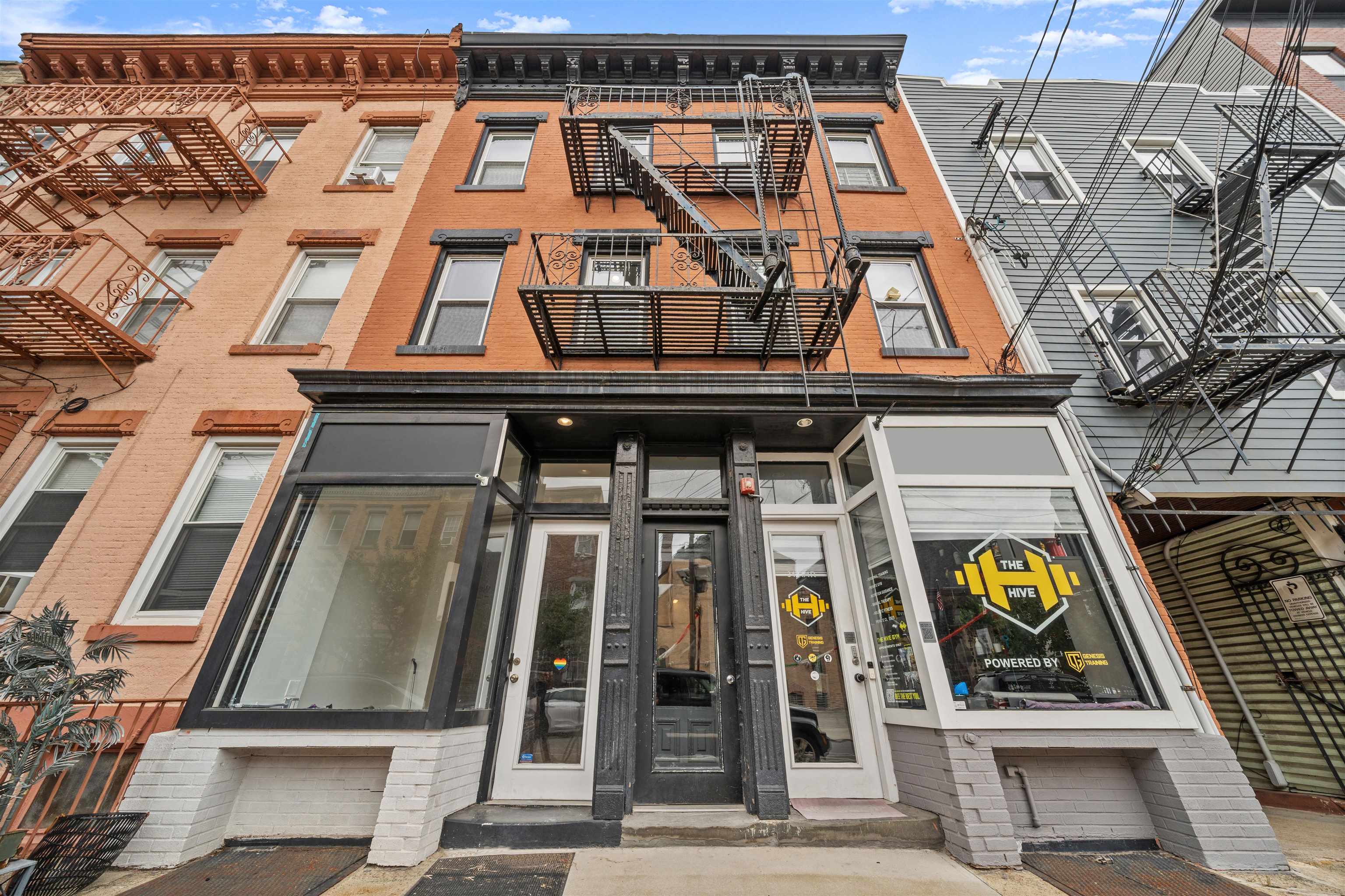 342 7TH ST Unit: 2R