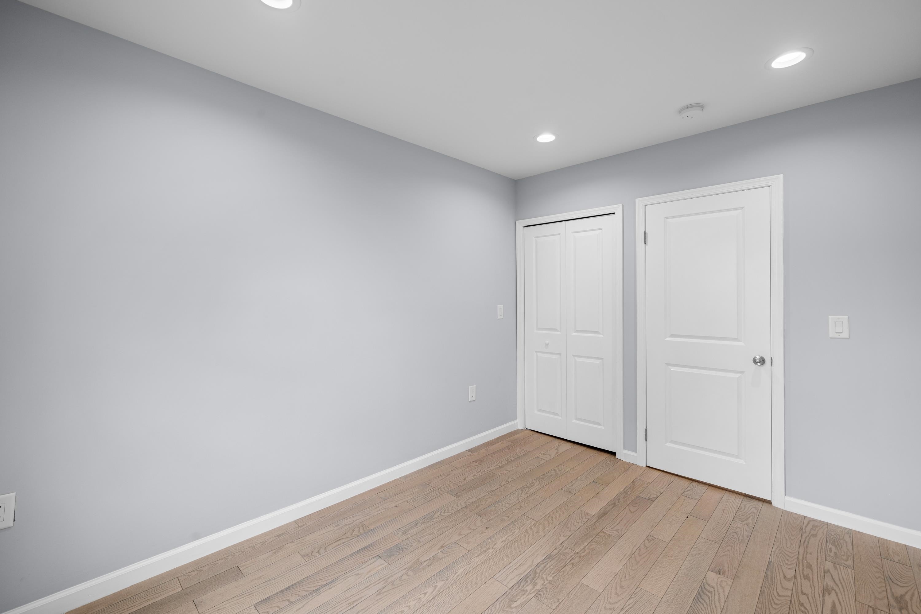 376 FORREST ST Unit: 3