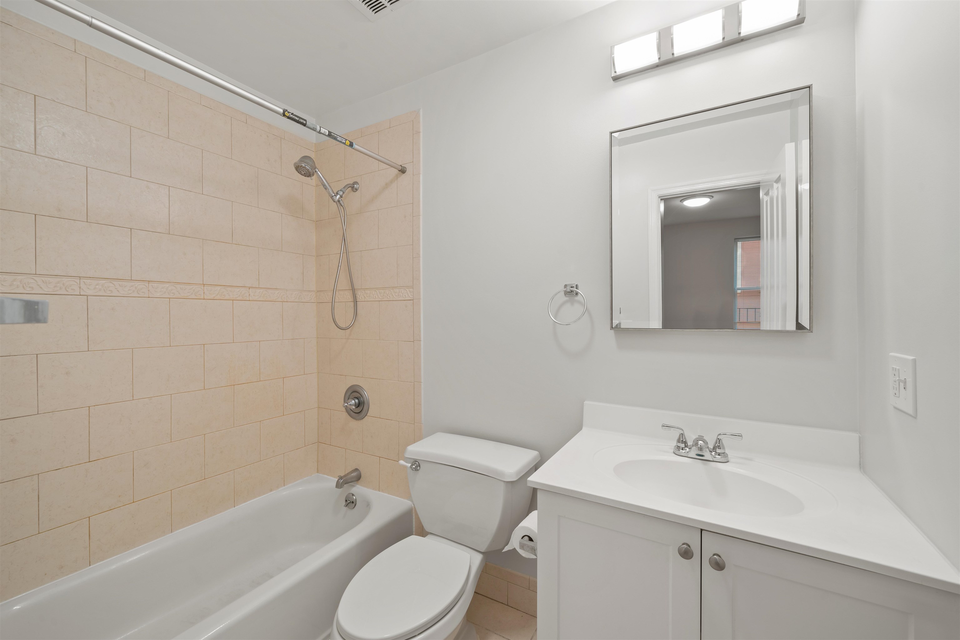 287 GRAND ST Unit: 1