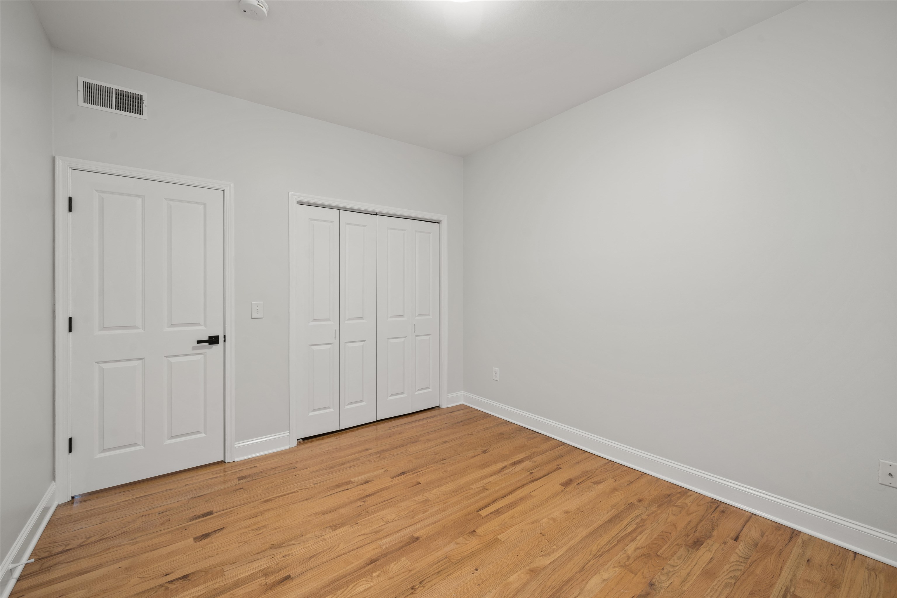287 GRAND ST Unit: 1