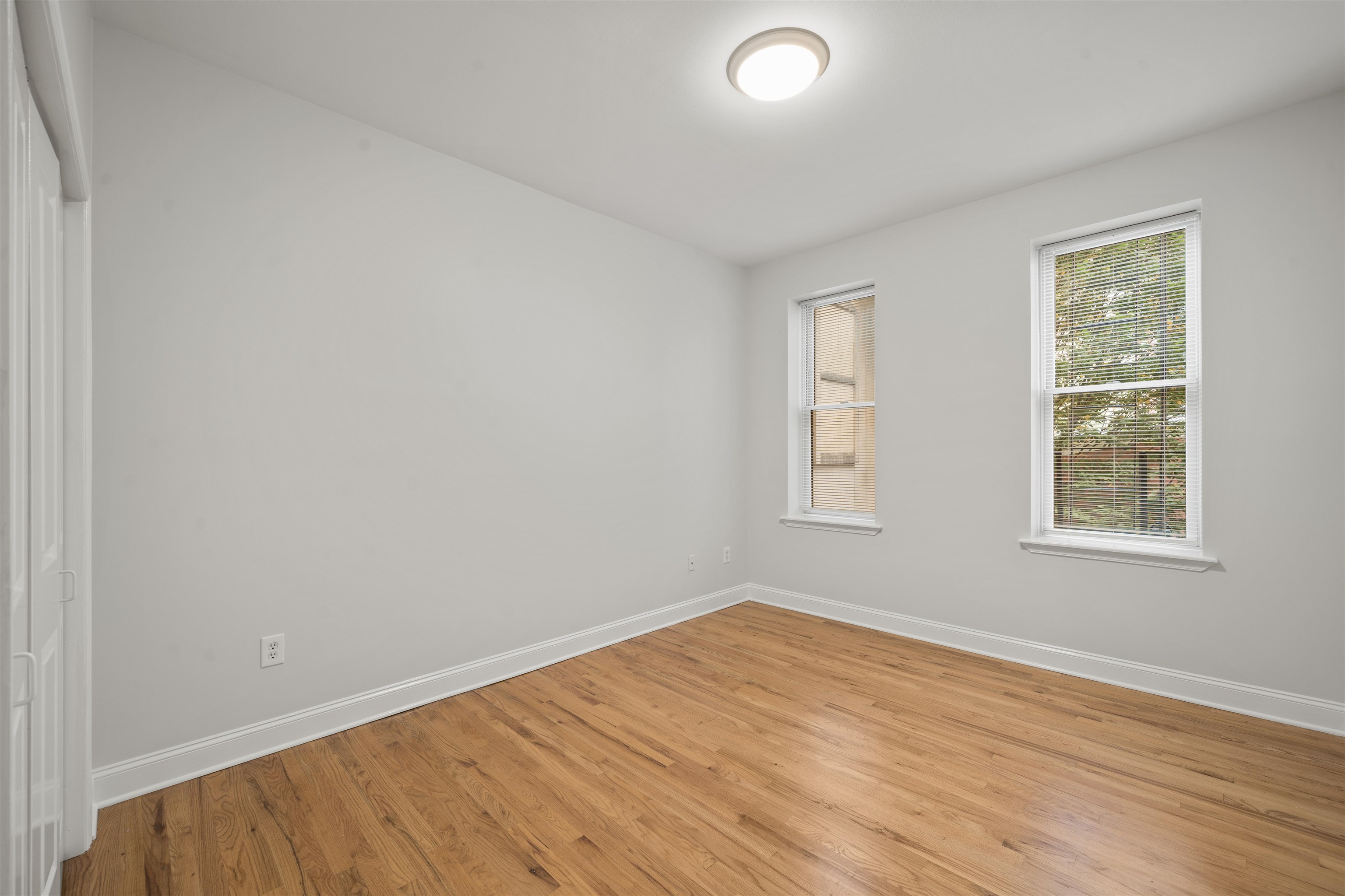 287 GRAND ST Unit: 1