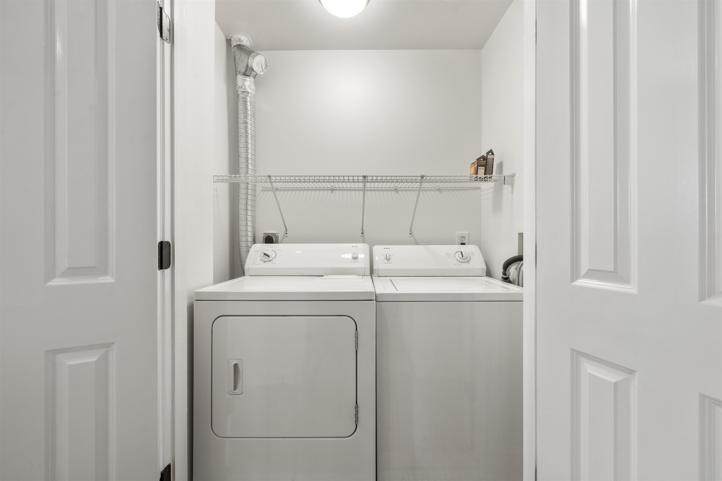 287 GRAND ST Unit: 1