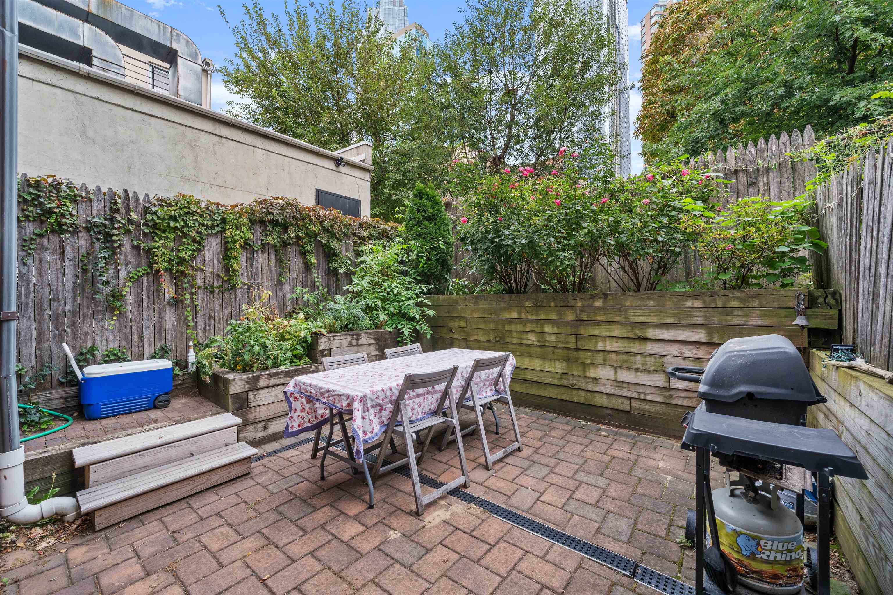 194 WASHINGTON ST Unit: 1