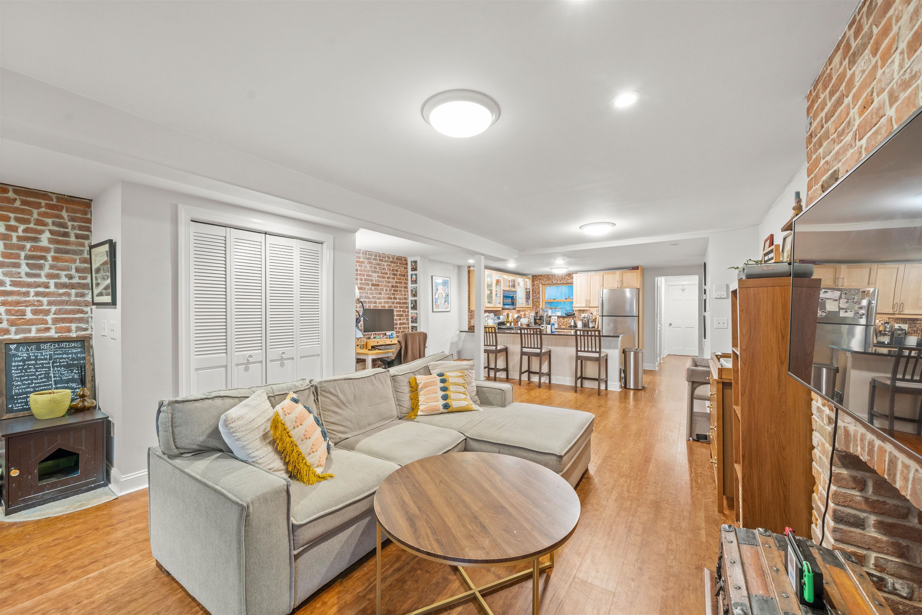 194 WASHINGTON ST Unit: 1