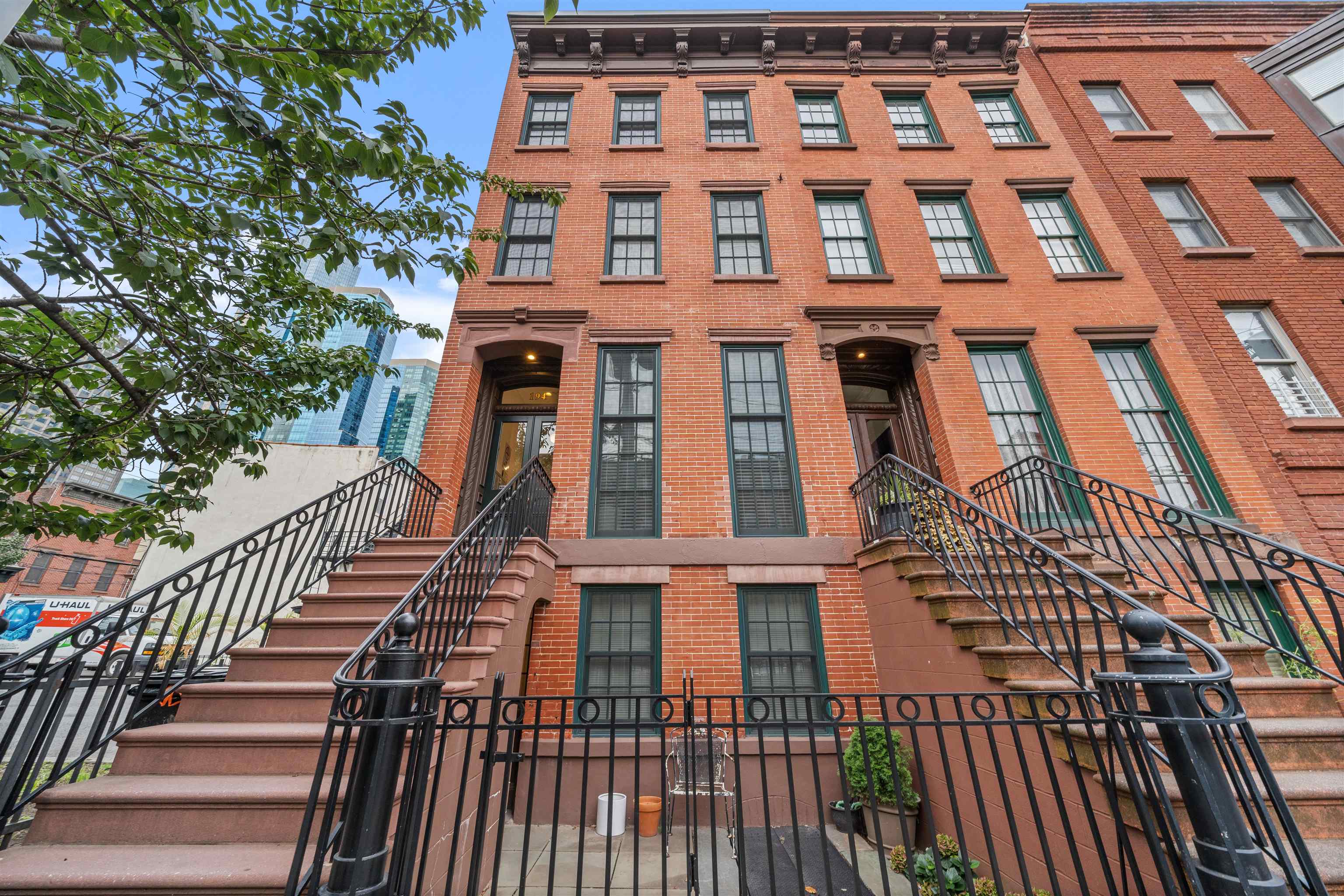 194 WASHINGTON ST Unit: 1
