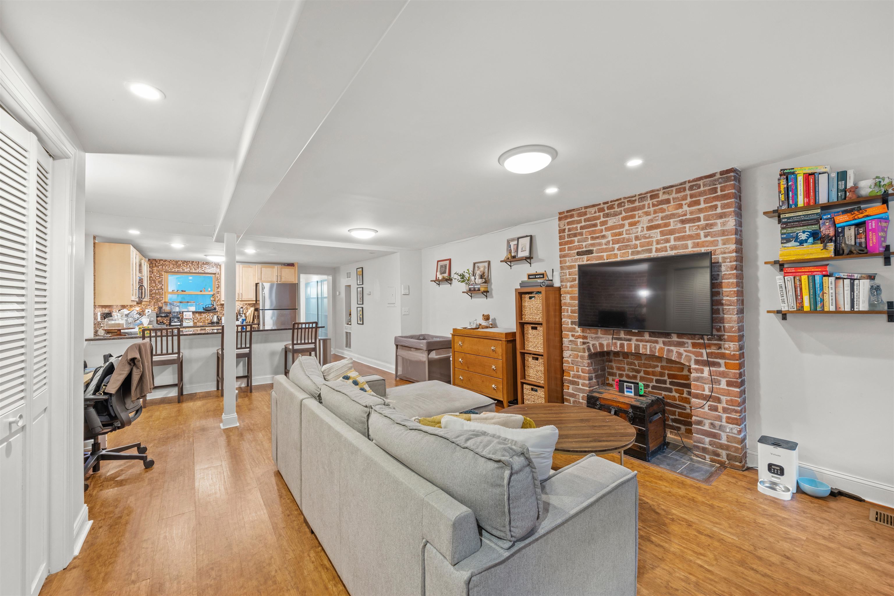 194 WASHINGTON ST Unit: 1