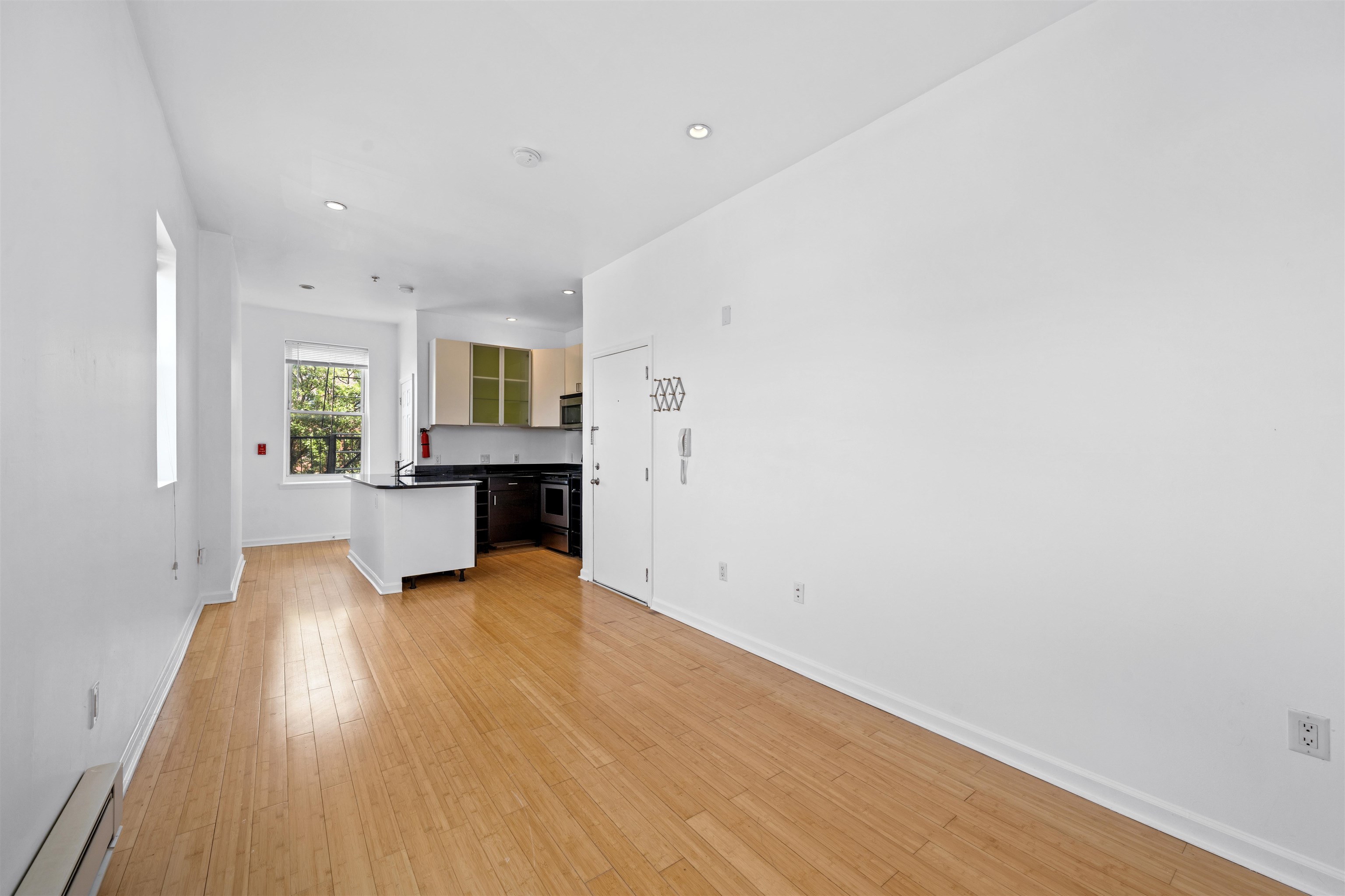 88 BRUNSWICK ST Unit: 5