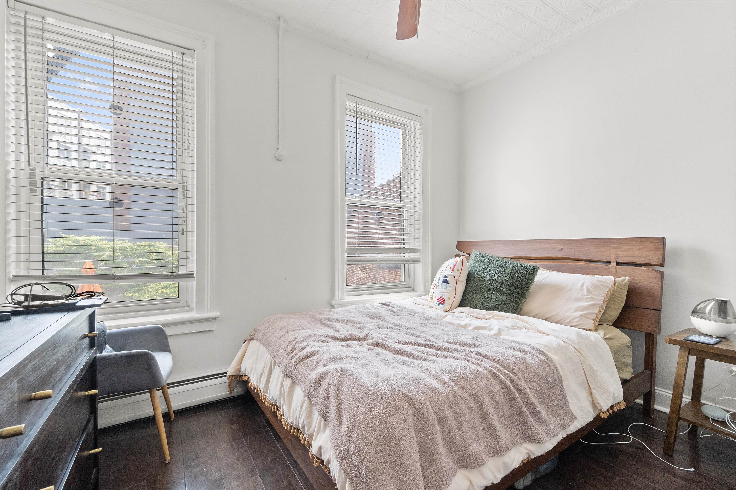 14 COLES ST Unit: 1