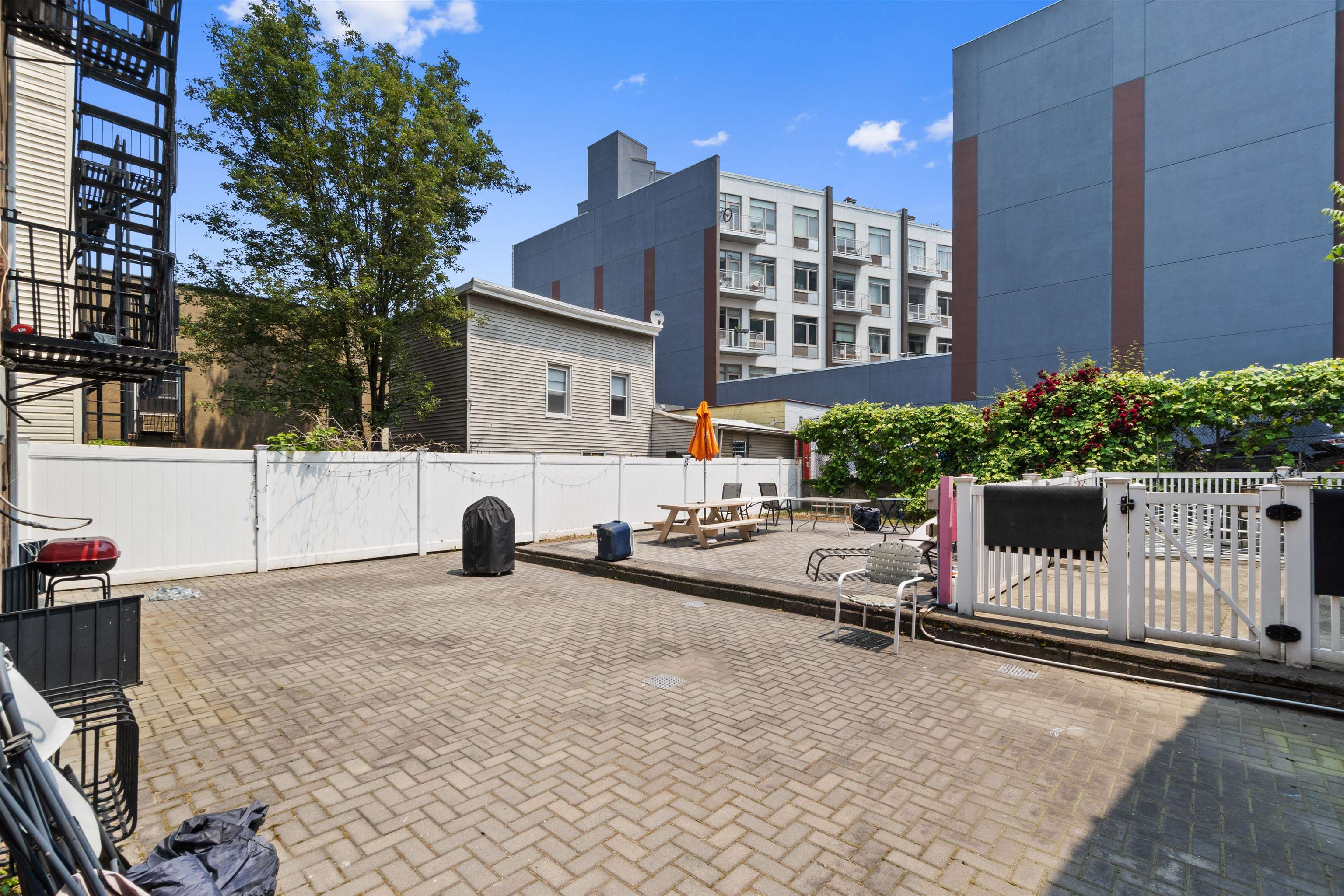 14 COLES ST Unit: 1