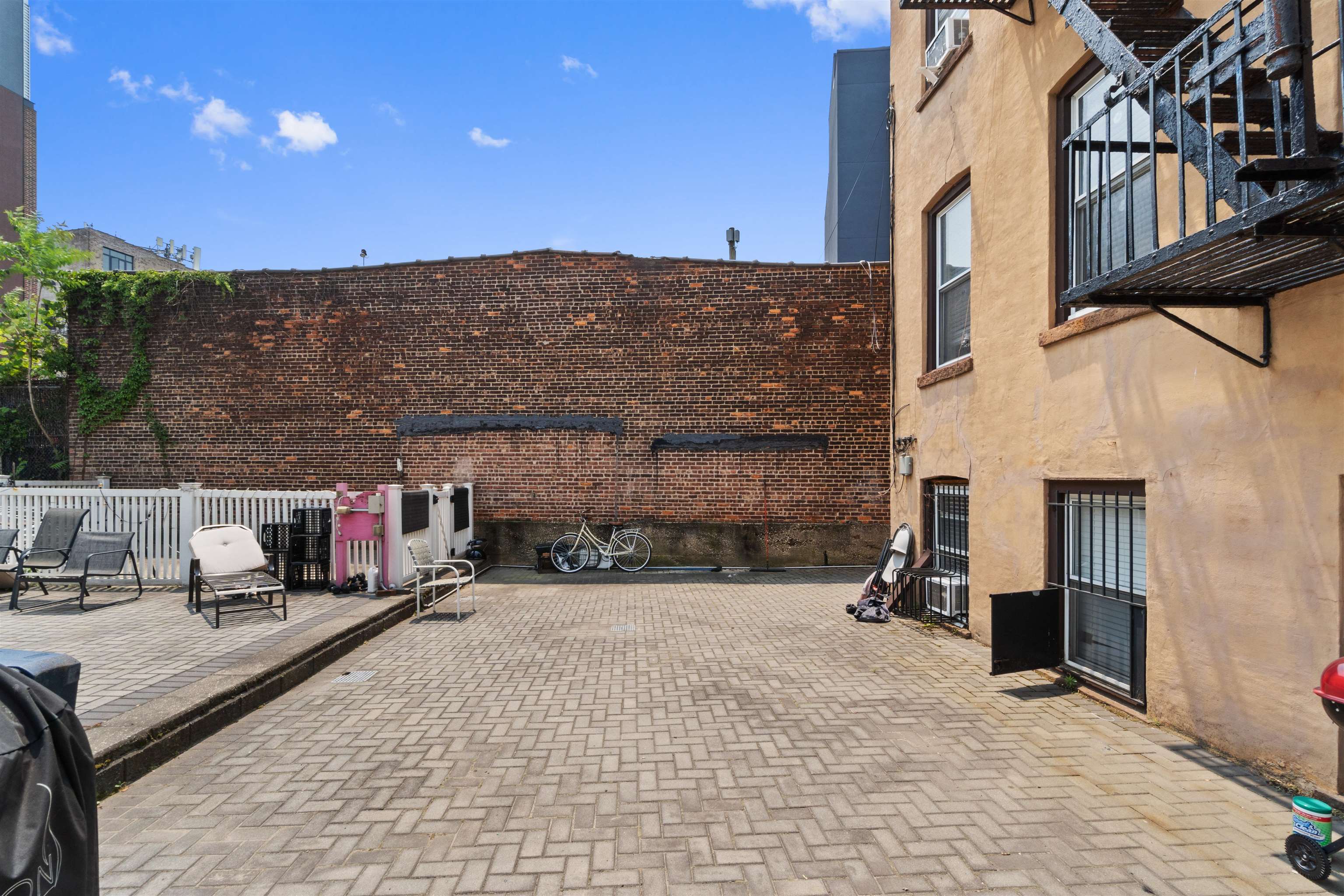 14 COLES ST Unit: 1