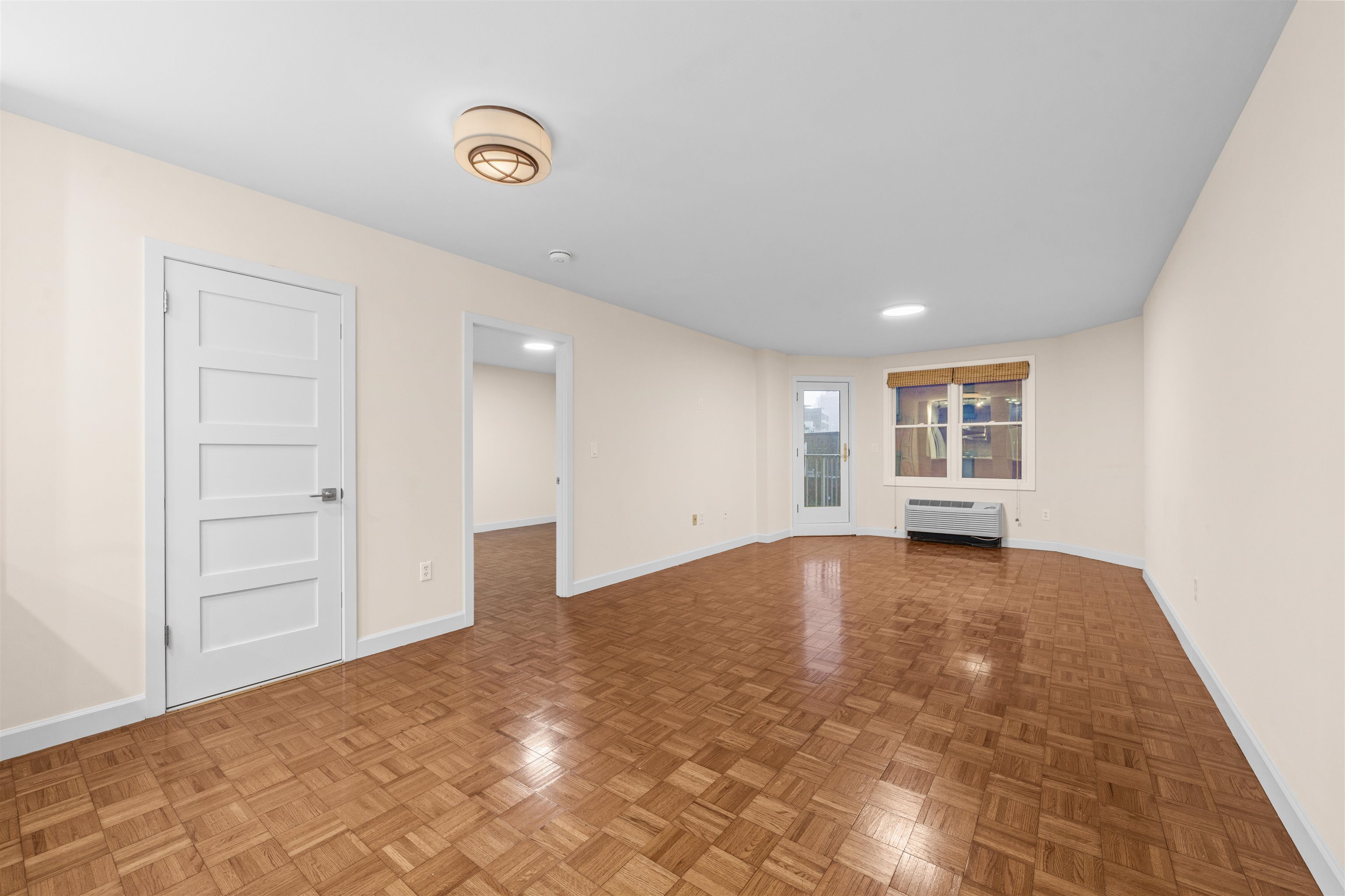 242 BARROW ST Unit: 2B